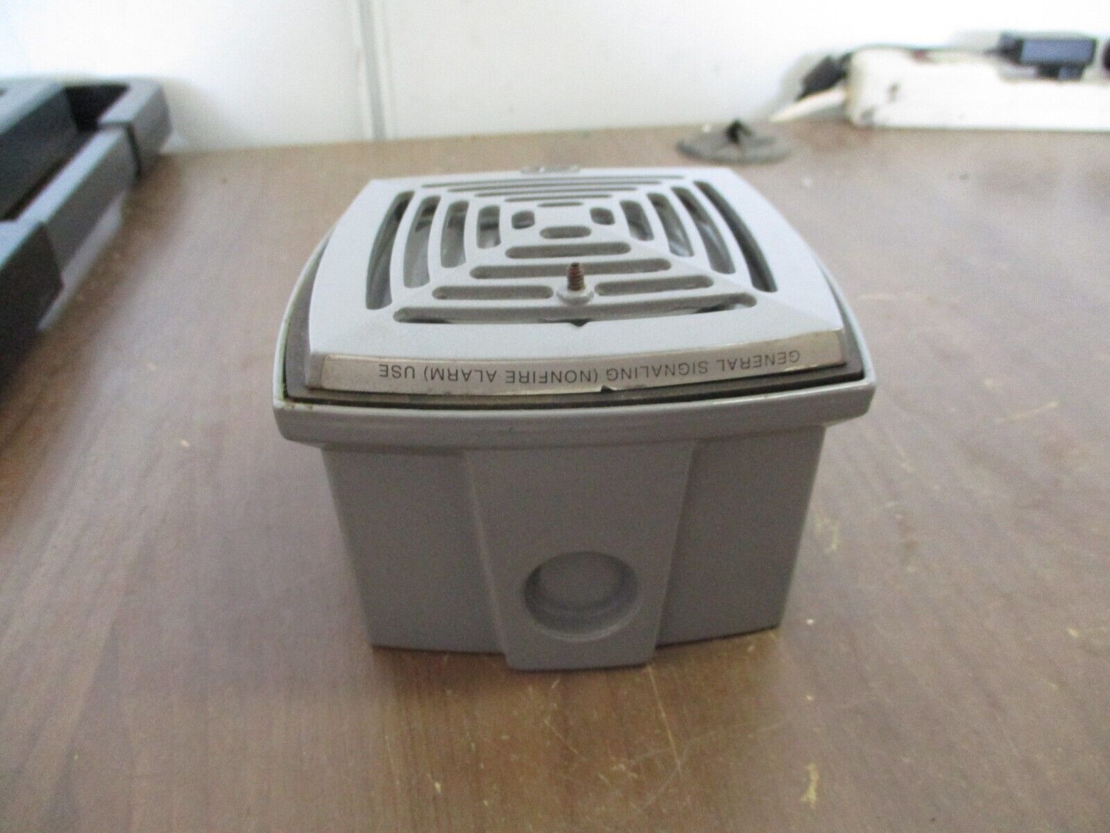 Edwards Audible Signal Appliance 876-NS 120V 50/60Hz 0.125A Used