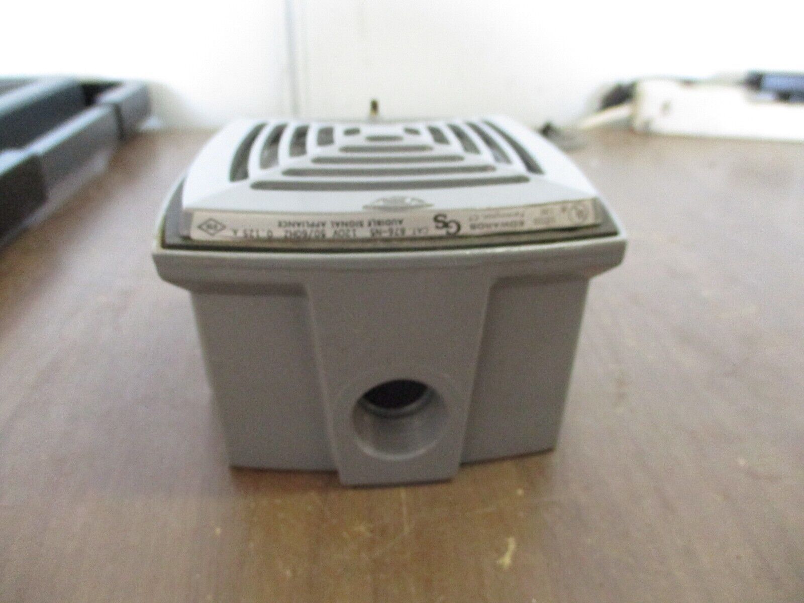 Edwards Audible Signal Appliance 876-NS 120V 50/60Hz 0.125A Used