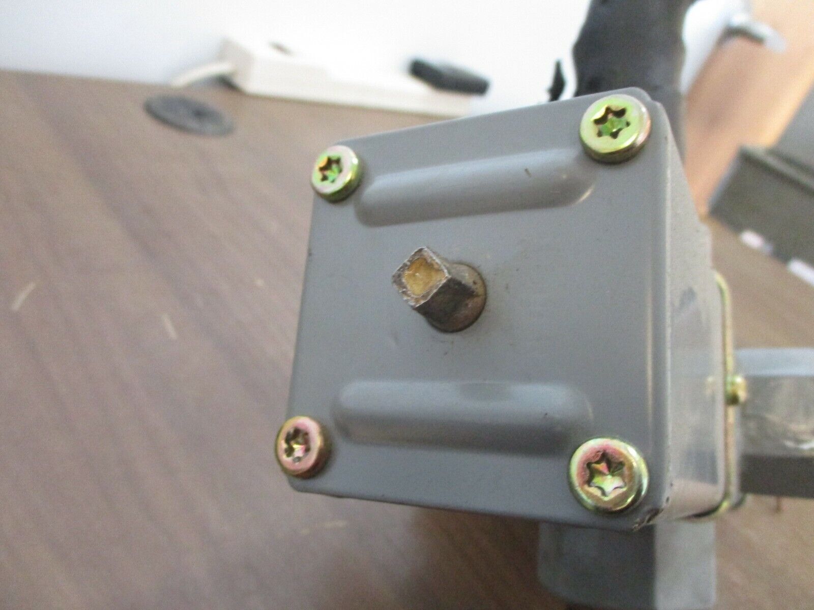 Johnson Controls 3-Way Valve V48AD-2 Size: 1" Range: 145-190 150PSIG Water Max