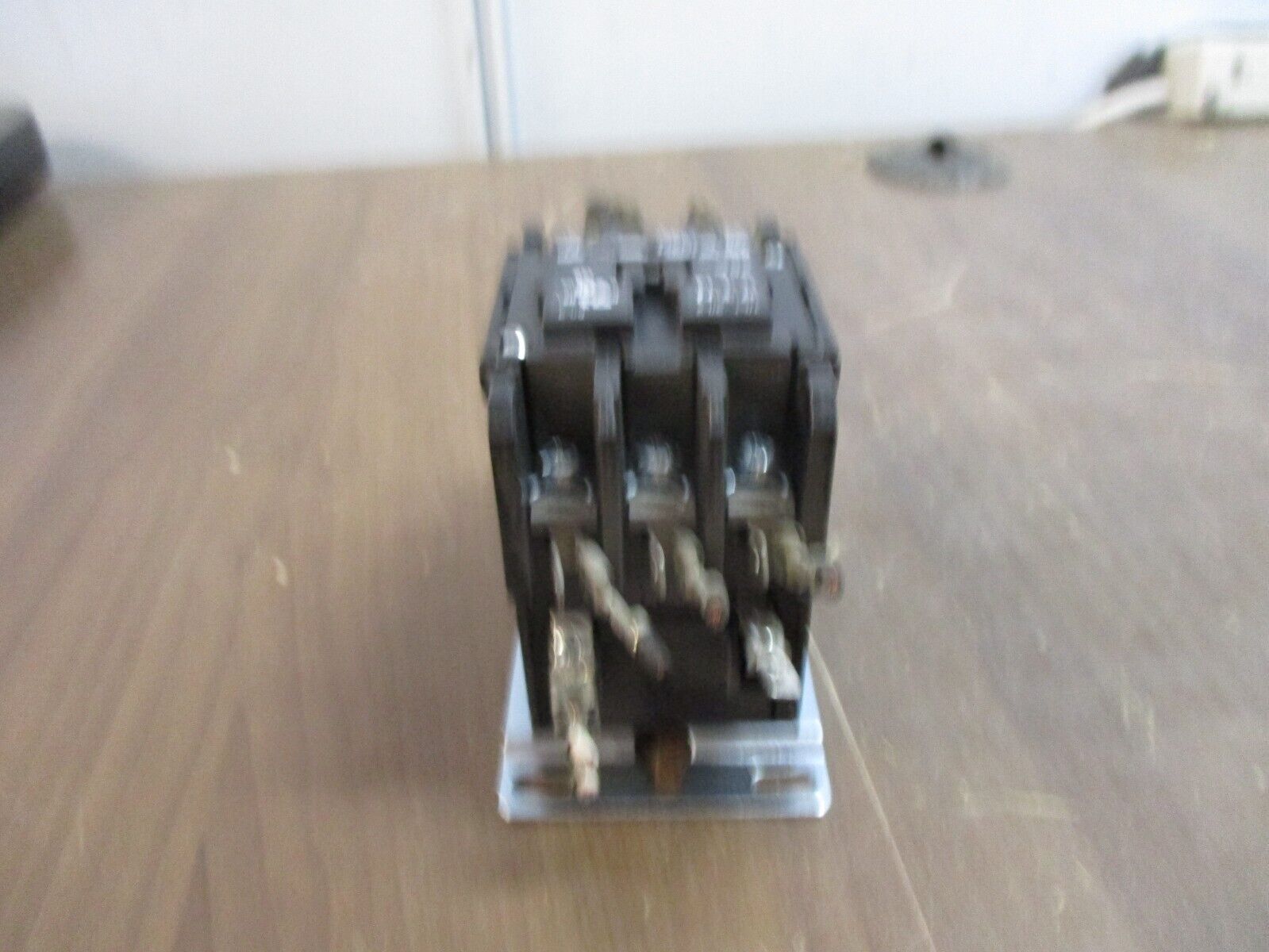 Cutler-Hammer Contactor C25DND325 120V Coil 25A Used