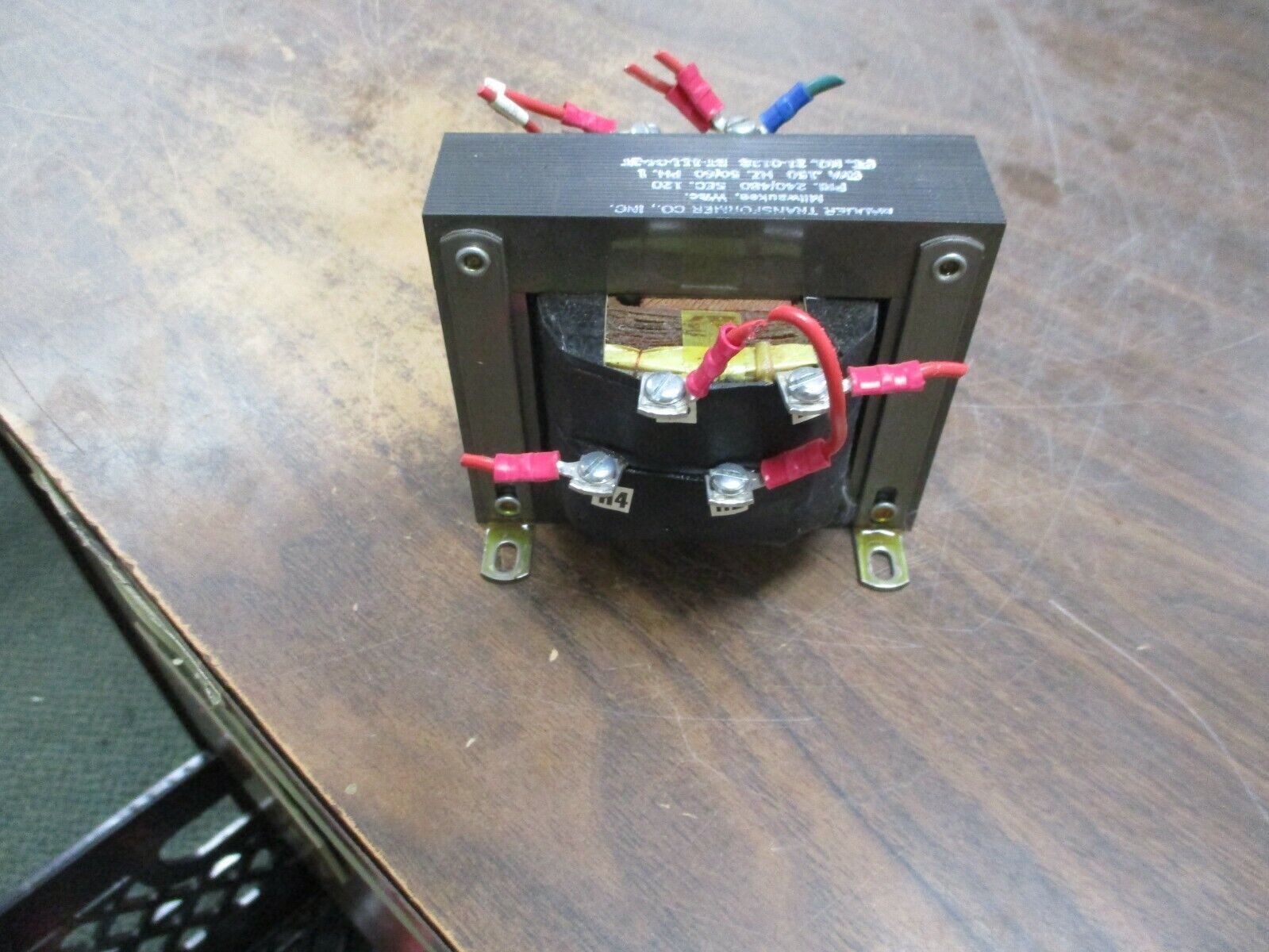 Badger Transformer 31-028 0.150KVA Pri: 240/480V Sec: 120V 50/60Hz 1Ph Used