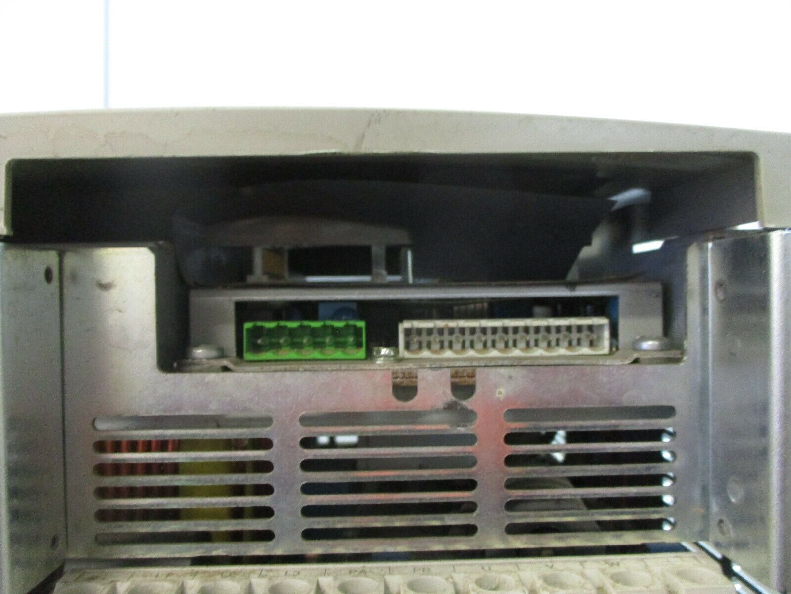 Square D Altivar 58 AC Drive ATV58HD16N4Z 15HP *No Keypad* *No Back Cover* Used