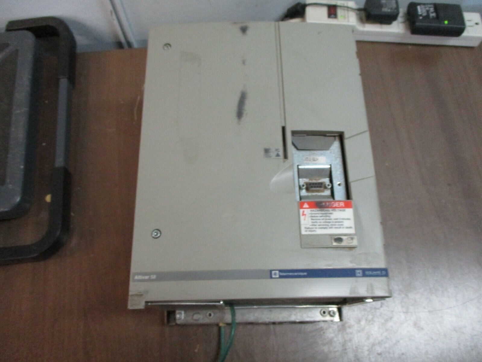 Square D Altivar 58 AC Drive ATV58HD16N4Z 15HP *No Keypad* *No Back Cover* Used