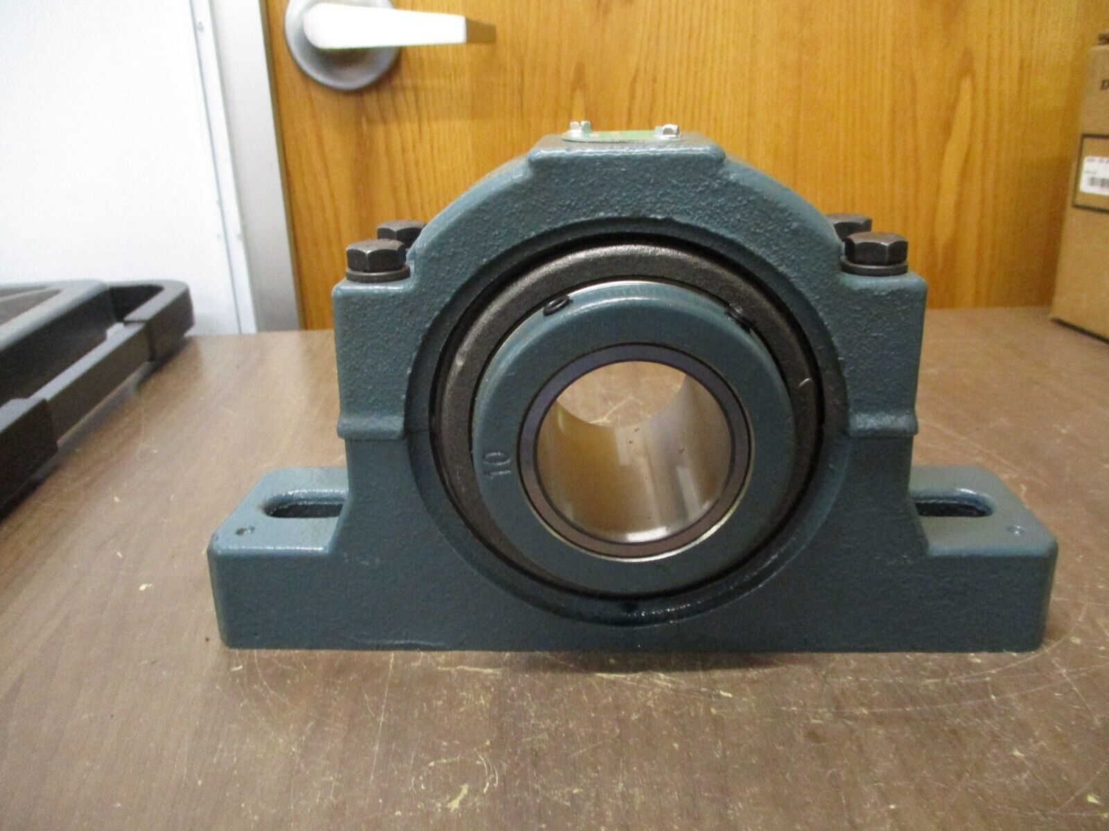 Dodge Double Interlock Pillow Block Bearing 023339 P2B-DI-203R 2-3/16"