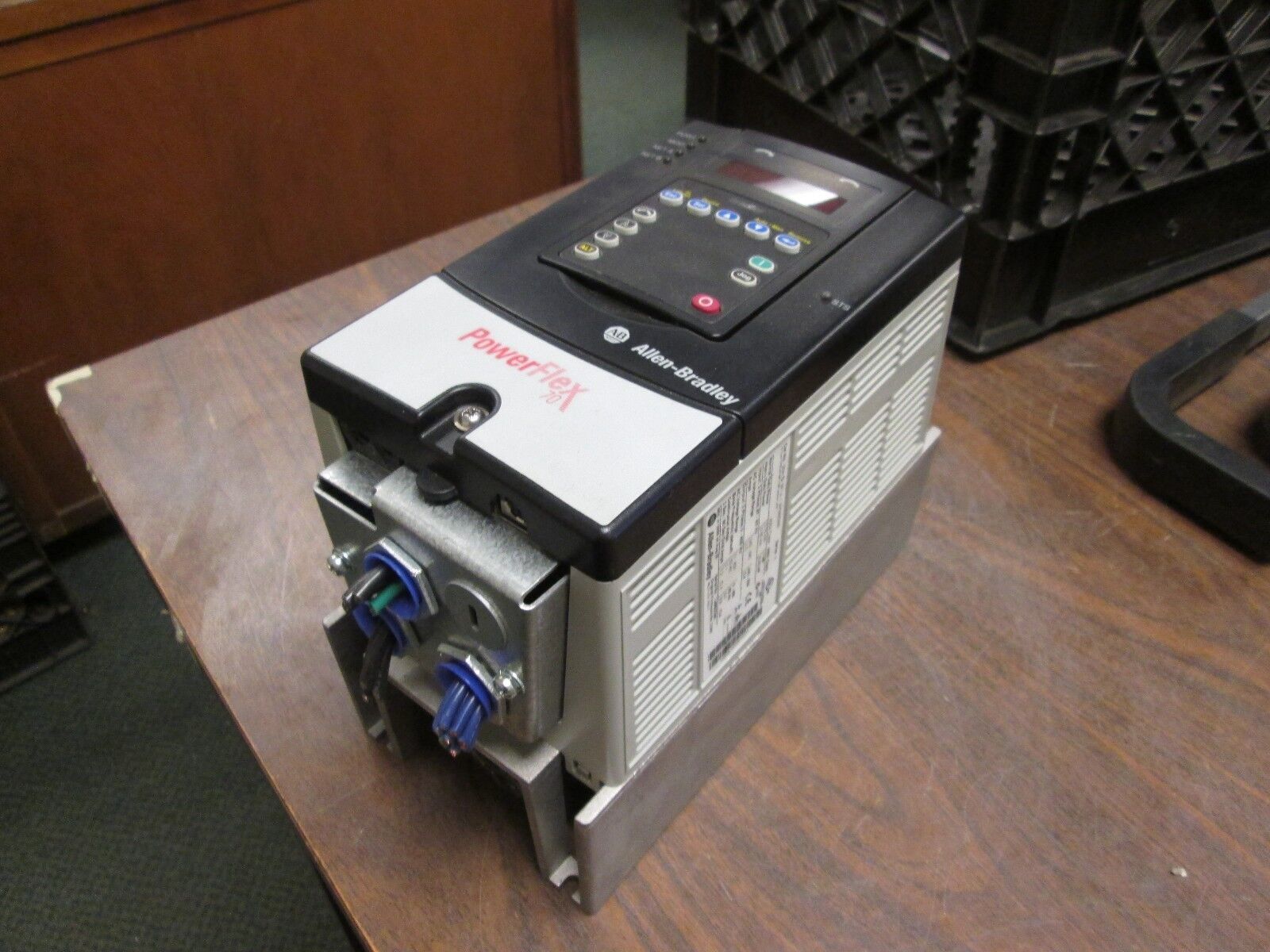 Allen-Bradley PowerFlex70 AC Drive 20A D 2P1A 1 AYNNDNN 1HP 3Ph Used