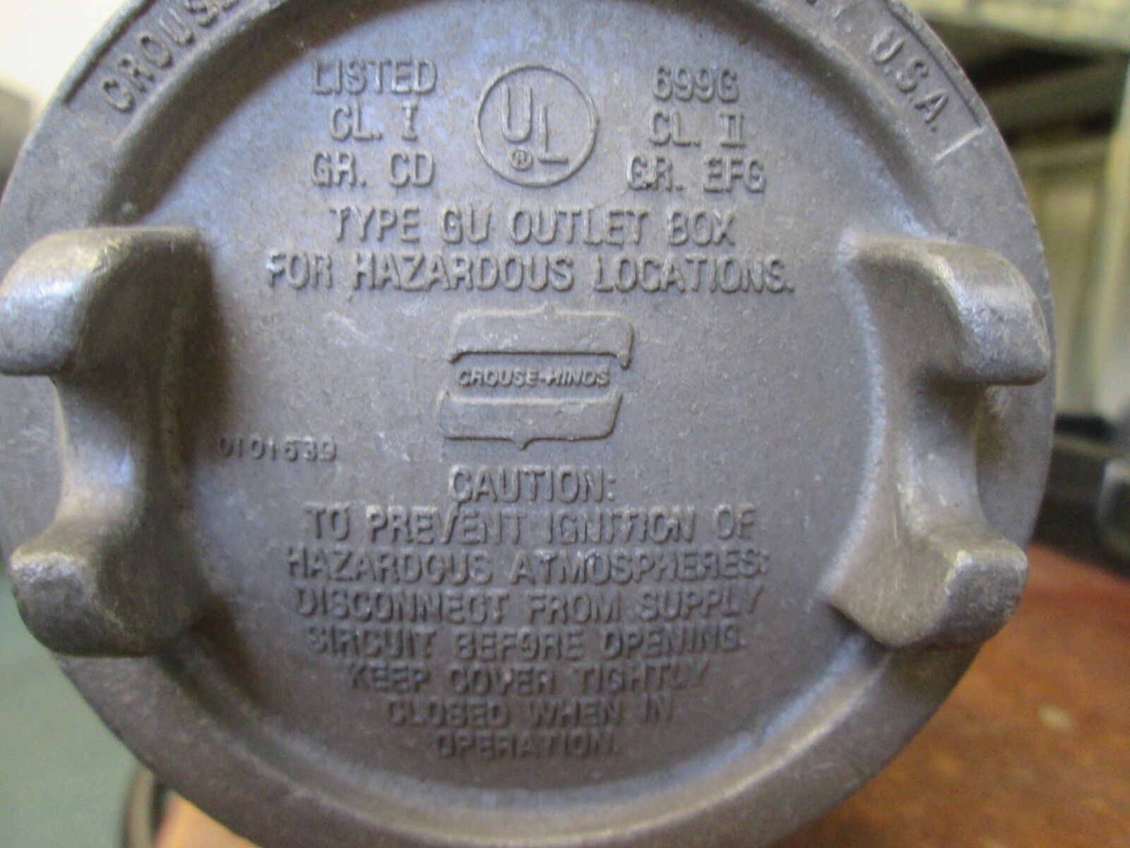 Crouse-Hinds Explosion Proof Outlet Box EV-26 1/2" Used