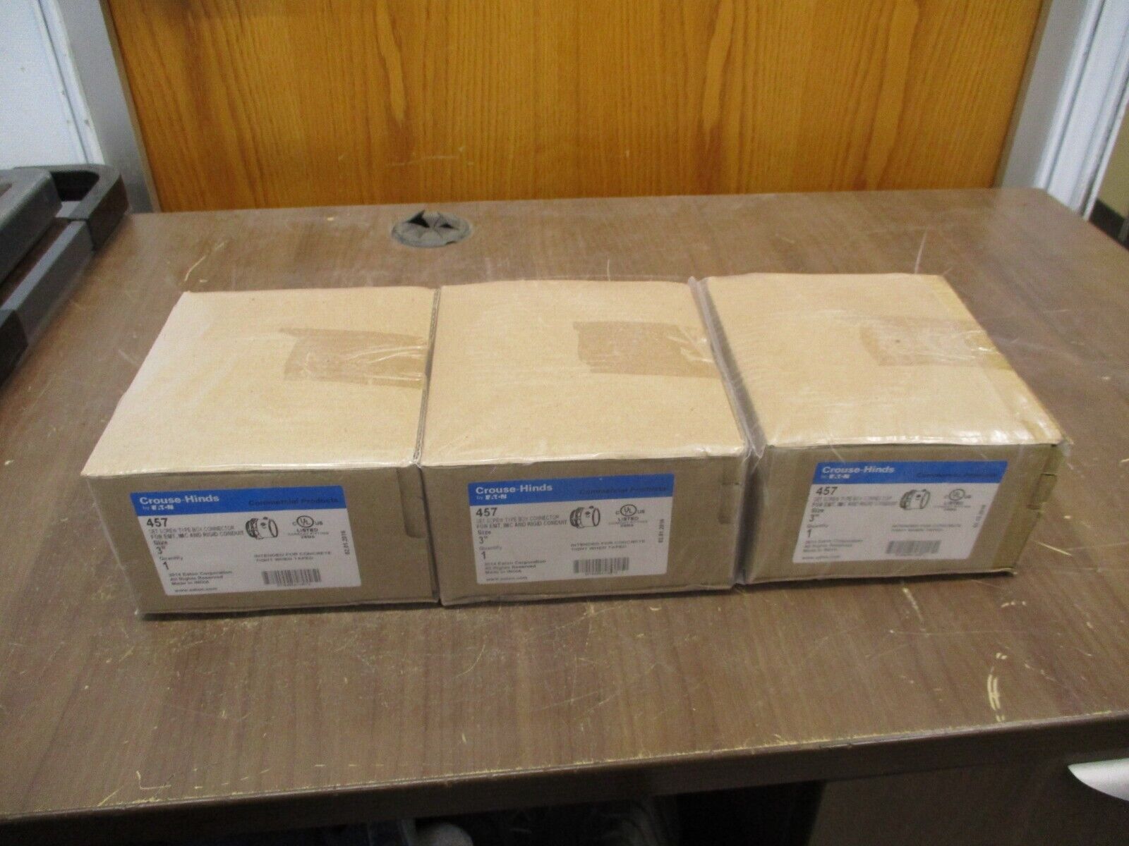 Eaton Crouse-Hinds Set Screw Box Connector 457 For EMT, IMC, Rigid Conduit 3"