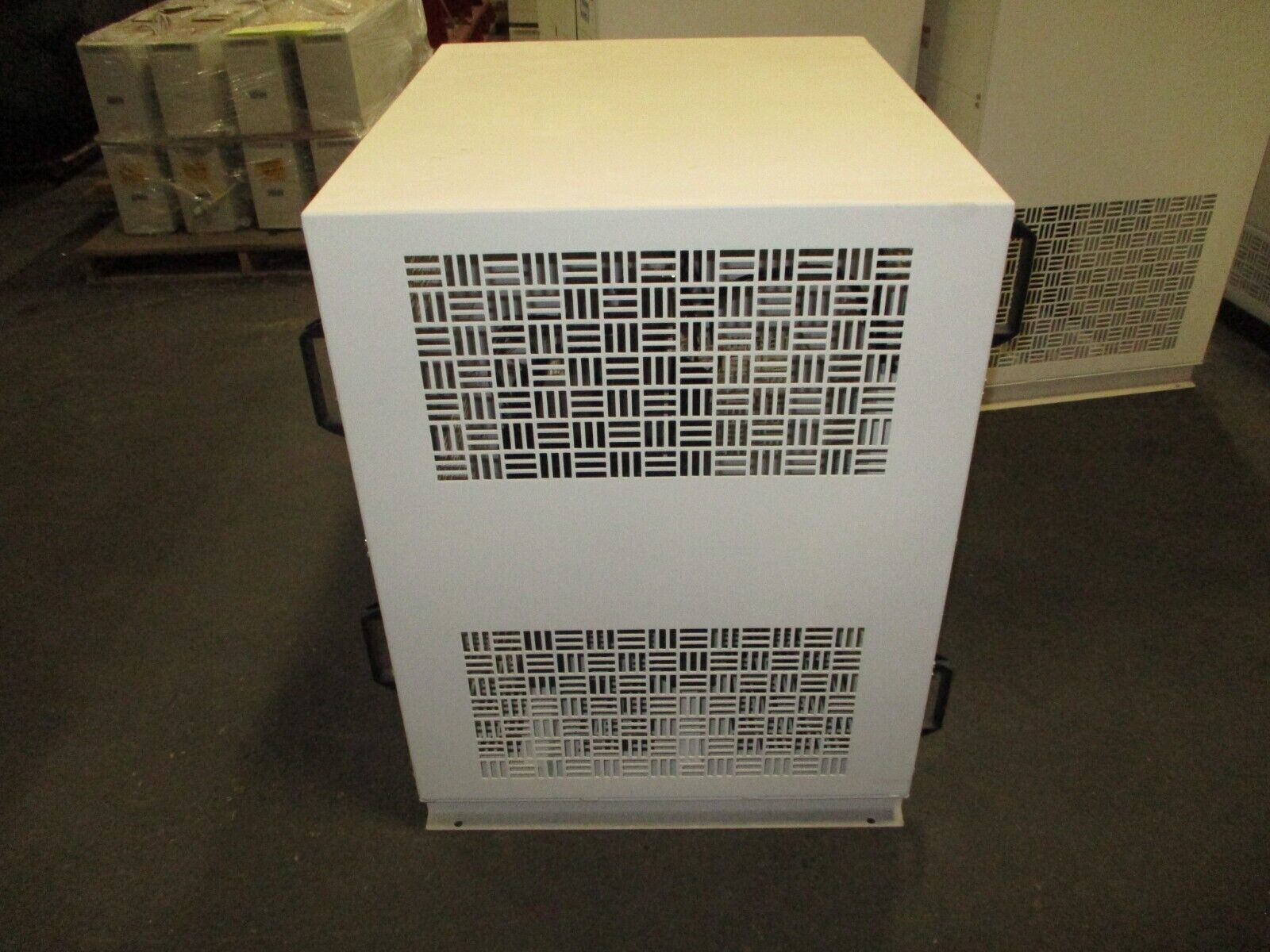 Spang Transformer w/ Breaker Disconnect L19144 30kVA 1Ph Pri: 480V Sec: 300/600V