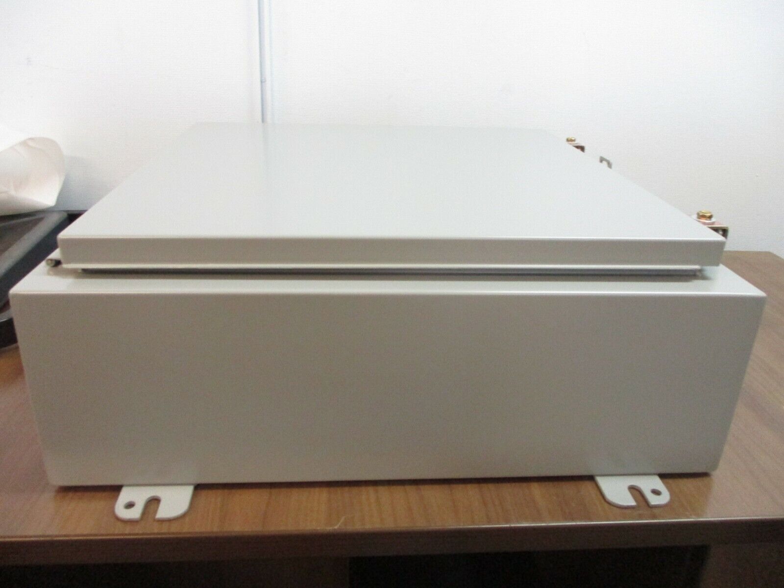 Circle AW Control Panel Enclosure 20206-12 Size: 20x20x6" Type 12 New Surplus