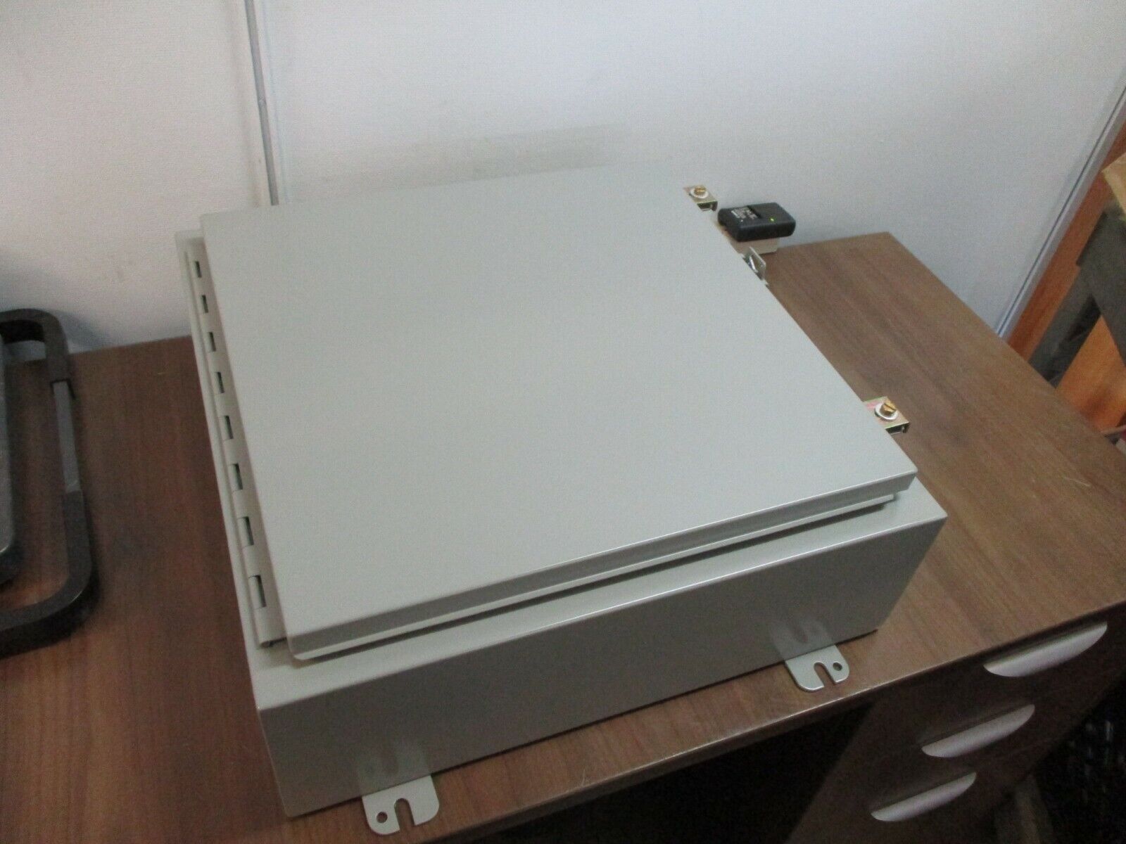 Circle AW Control Panel Enclosure 20206-12 Size: 20x20x6" Type 12 New Surplus