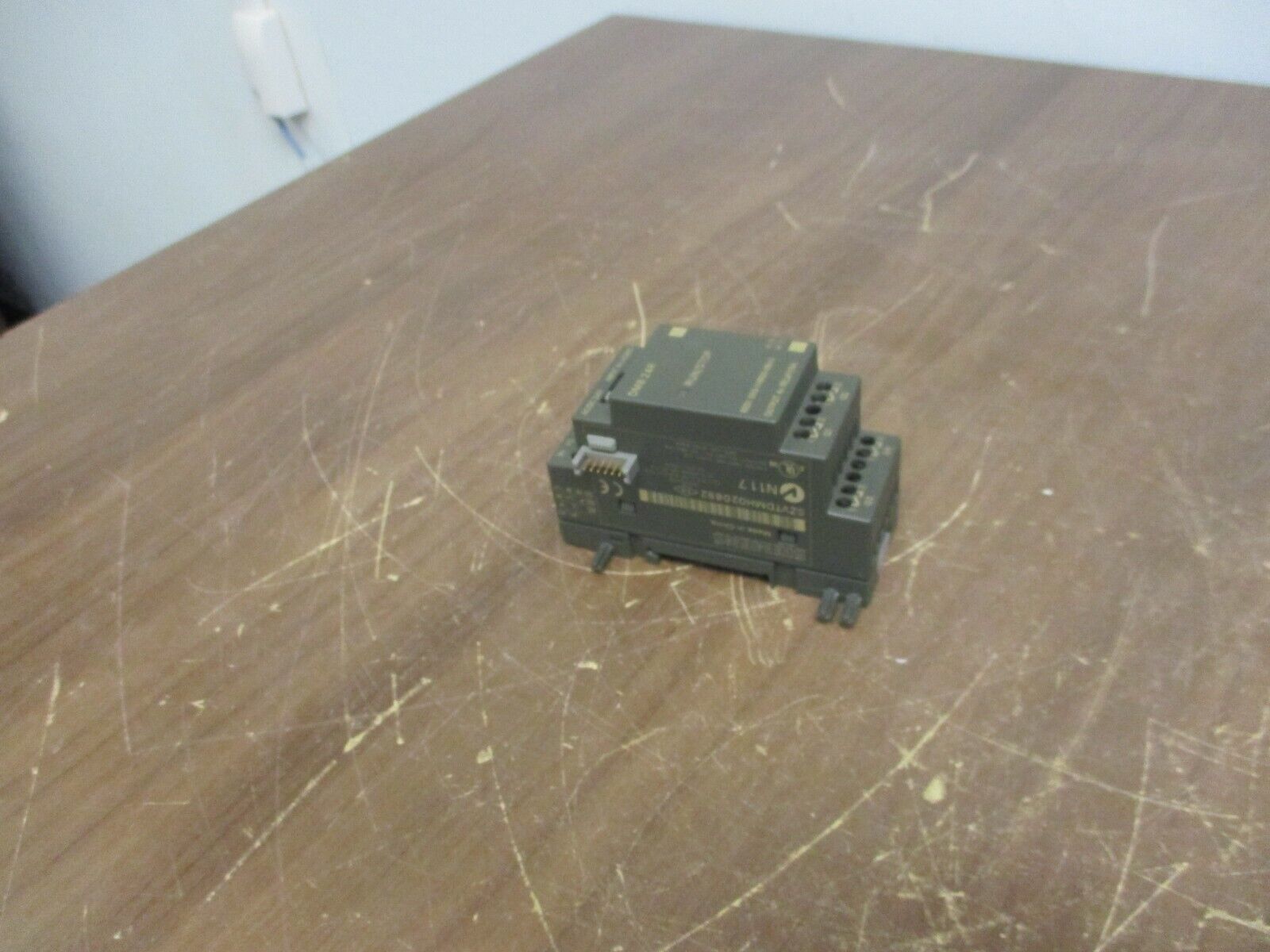 Siemens DM8 24R Expansion Module 6ED1 055-1HB00-0BA0 *Missing (1) Mounting Clip*