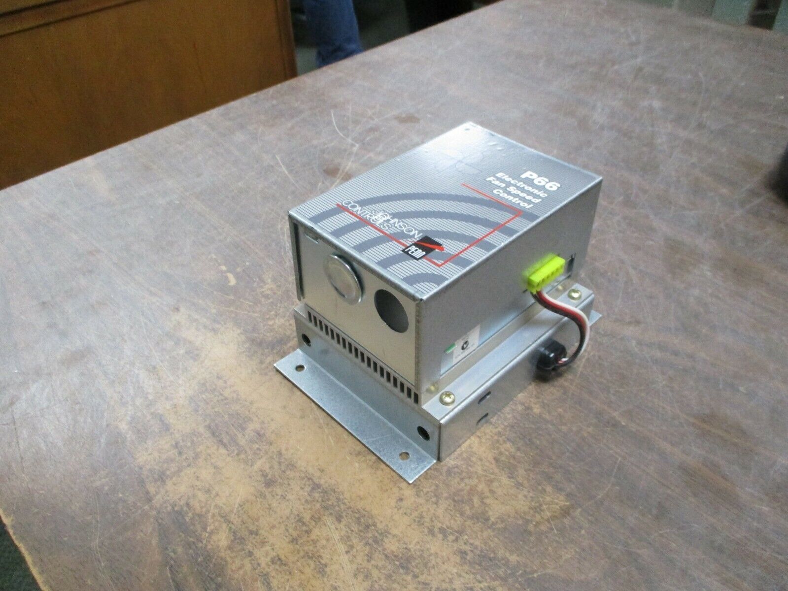 Johnson Controls Electronic Fan Speed Control P66 24VAC, Used
