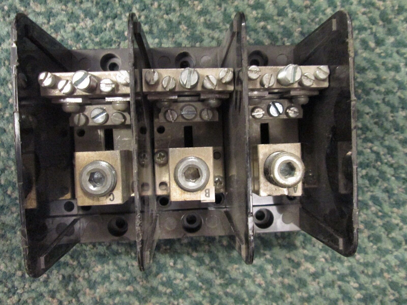 Connectron Terminal Block E83 Line Side 300MCM Load Side #14-6 #14-1/0