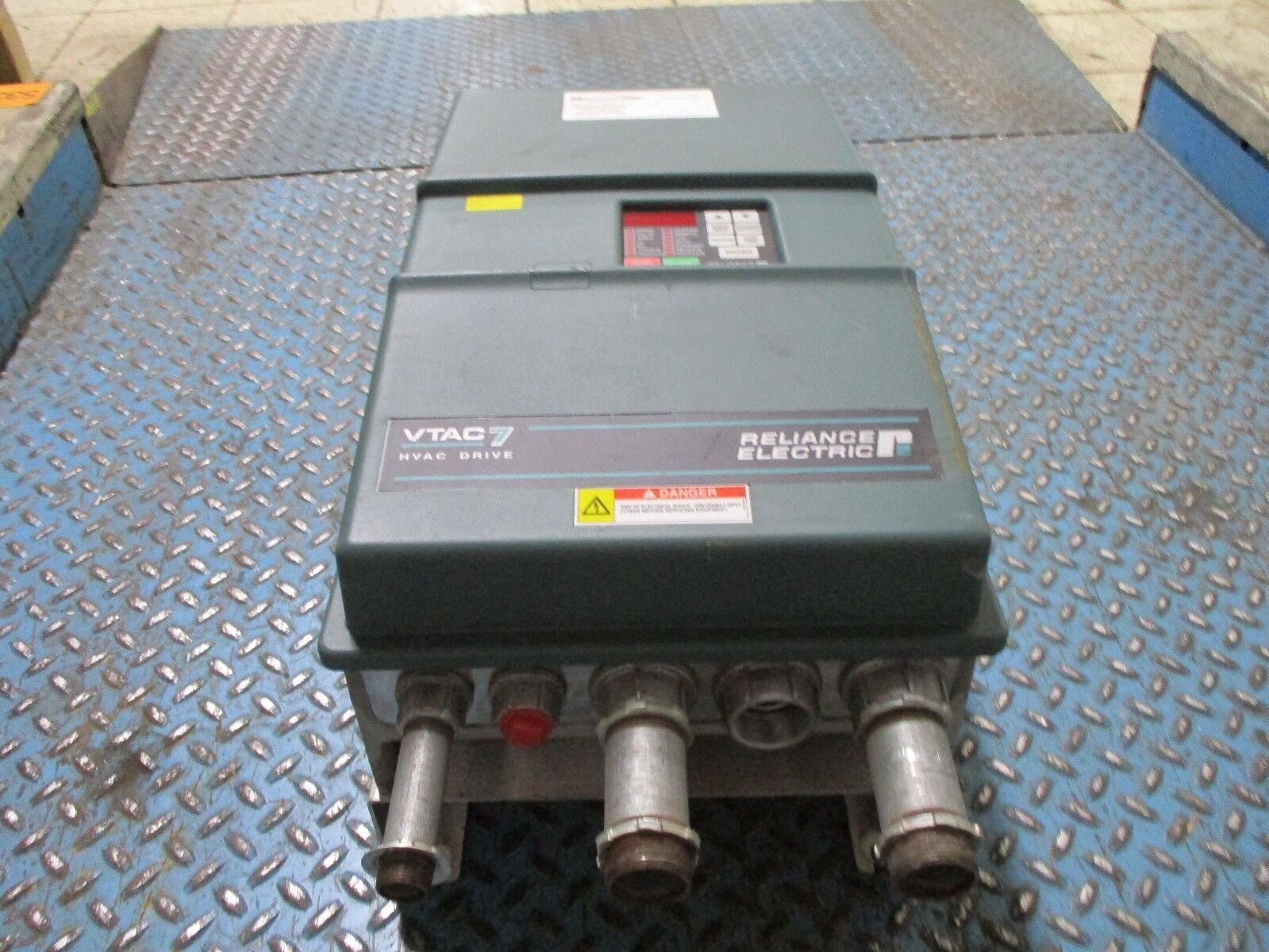 Reliance VTAC 7 GV3000/SE AC Drive 30V4260 30HP Used