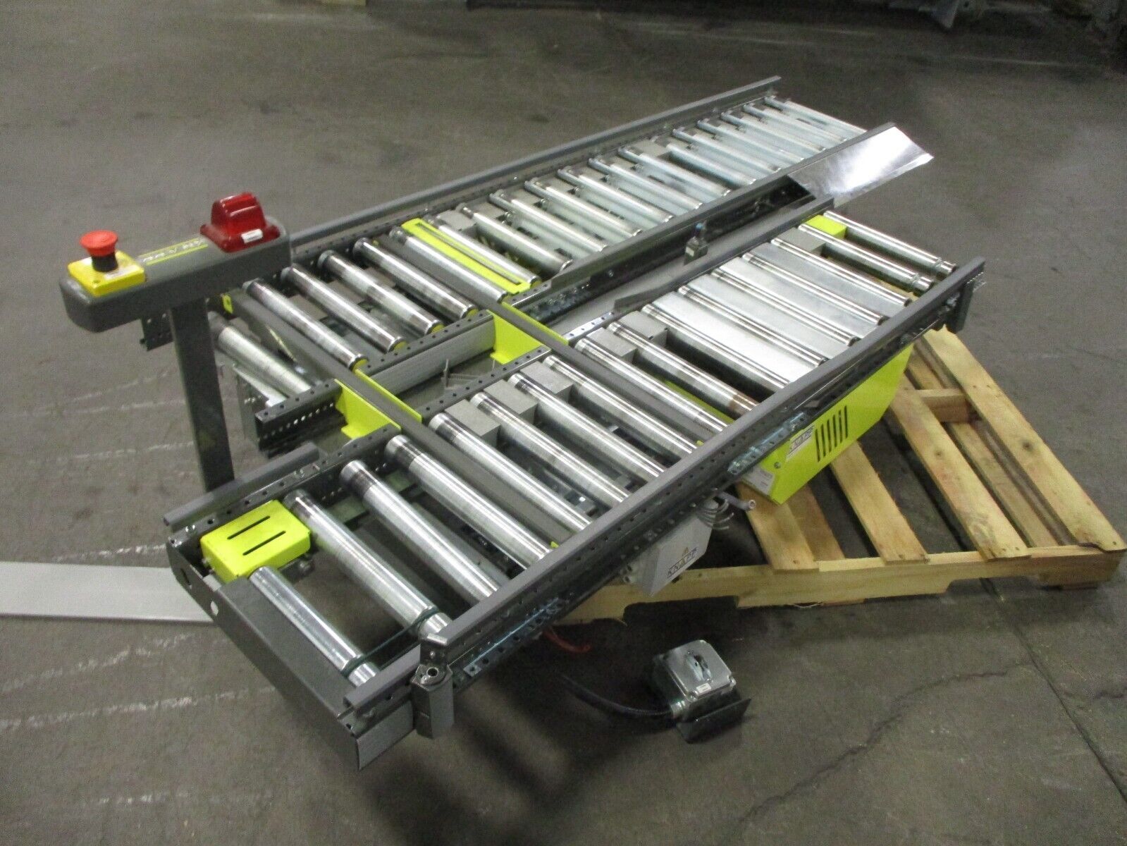 KNAPP Power Conveyor U072A20 480V 3Ph Roller Width: 14 7/8" Used