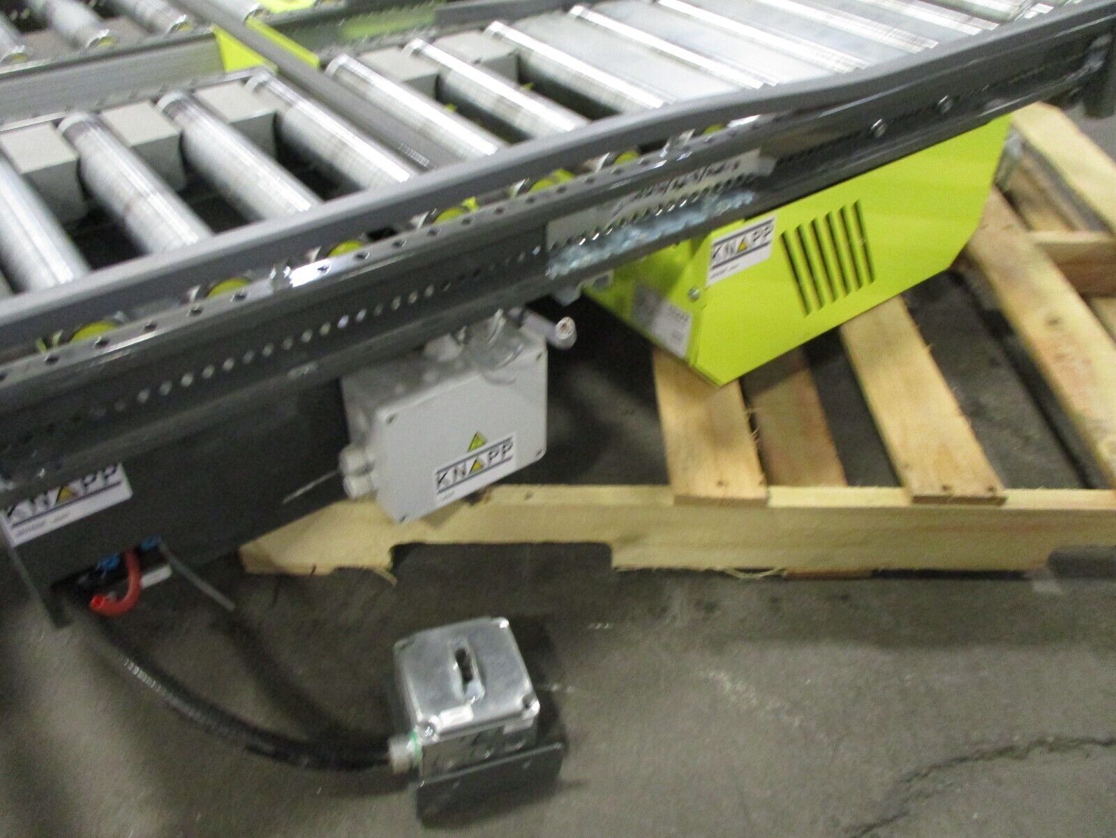 KNAPP Power Conveyor U072A20 480V 3Ph Roller Width: 14 7/8" Used