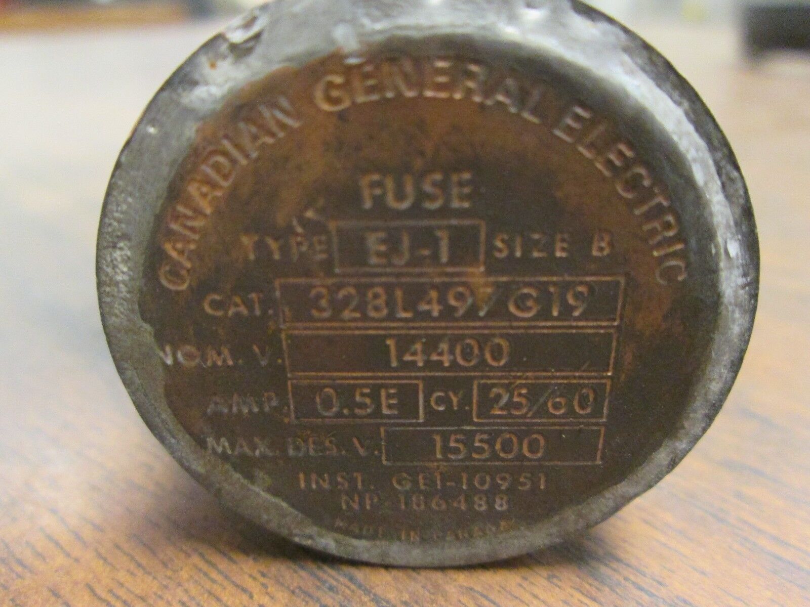 GE EJ1 Fuse 328L497G19 0.5E 14.4KV Size B Used