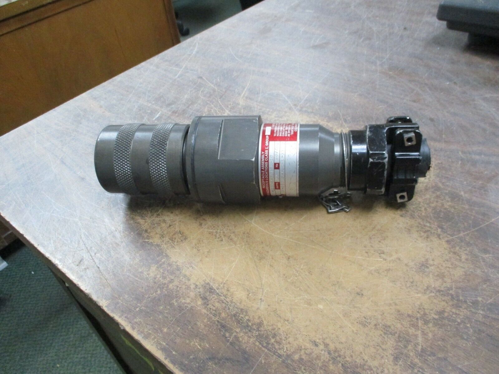 Hubbell Vantage XP Explosion Proof Connector AF-B1516-681SL-10 10A 240V 60/400Hz