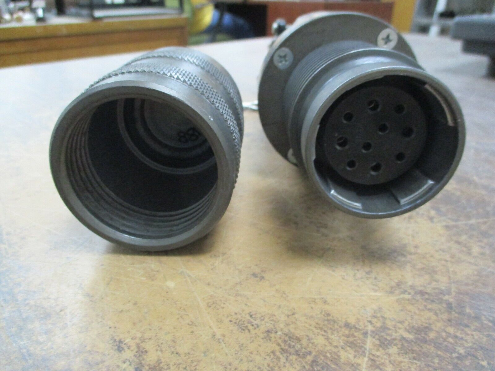 Hubbell Vantage XP Explosion Proof Connector AF-B1516-681SL-10 10A 240V 60/400Hz