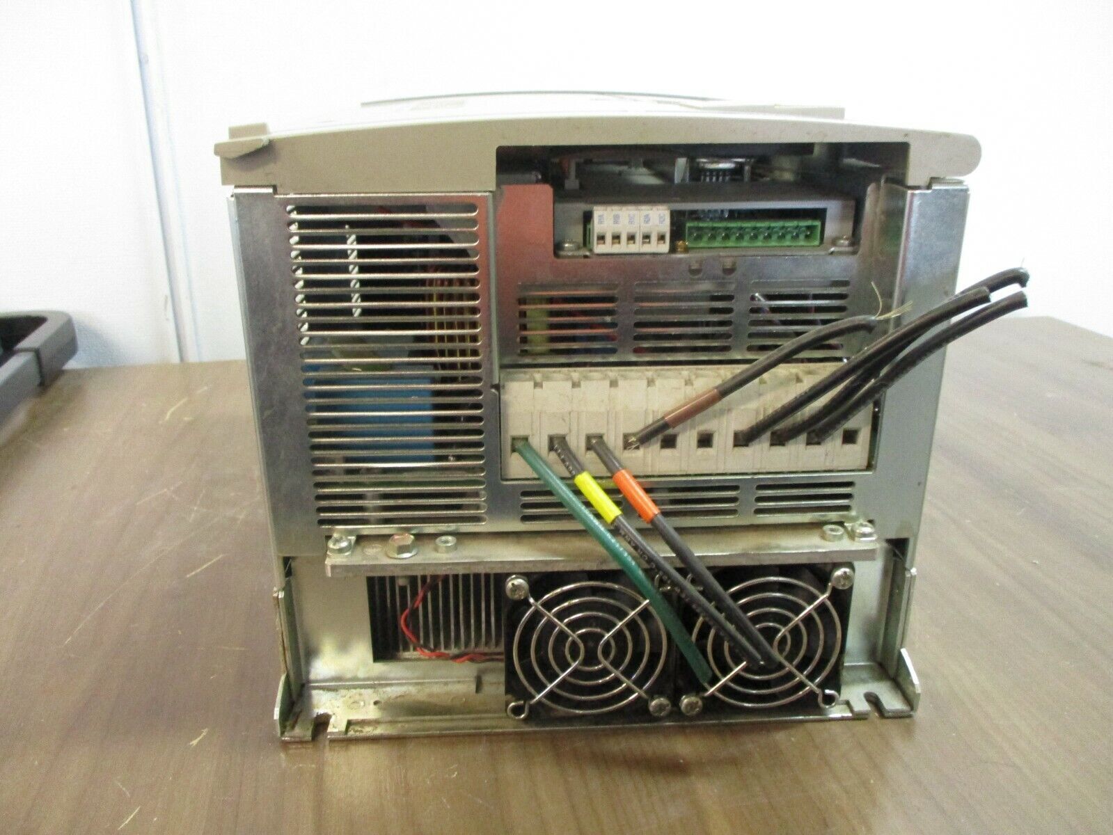 Square D Altivar 58 AC Drive ATV58HD16N4Z 15HP *No Keypad* Used