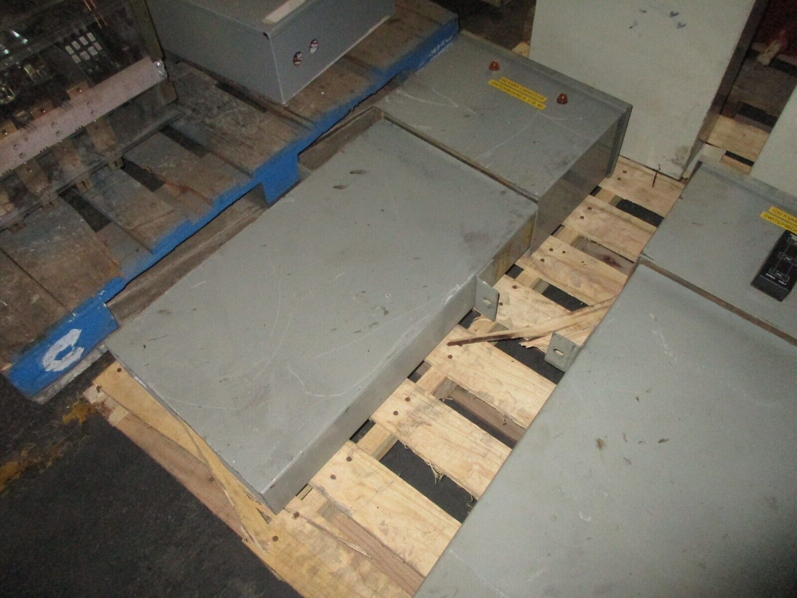 Aerovox Capacitor ICS0100F33 100KVAR 480V 60Hz 3Ph Used