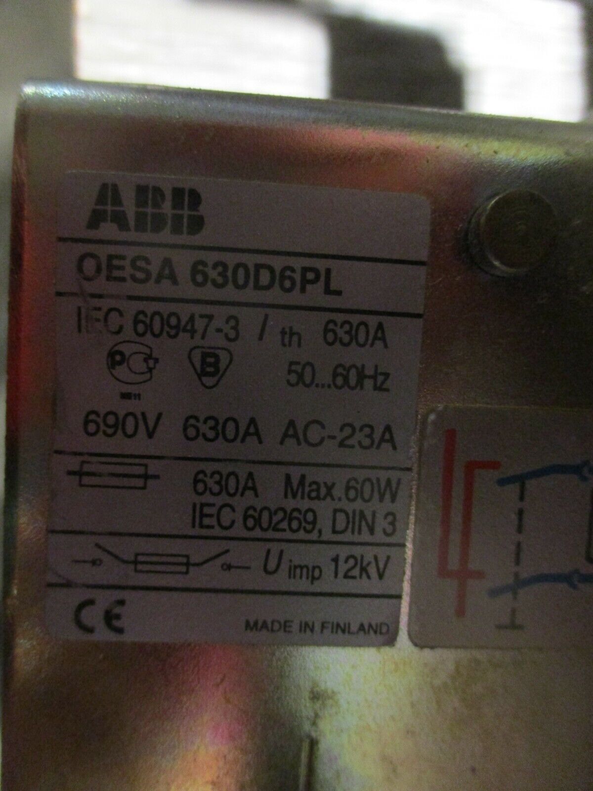 ABB Disconnect Switch w/ Fuses OESA 630D6PL 630A 690V 6P 50-60Hz (6) 700A Fuses