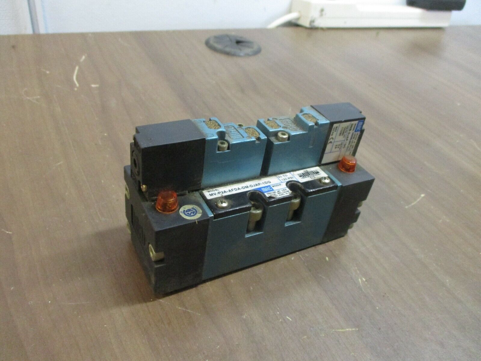 MAC Solenoid Valve MV-P2A-AFDA-DM-DJAP-1DG 30-120PSI Used