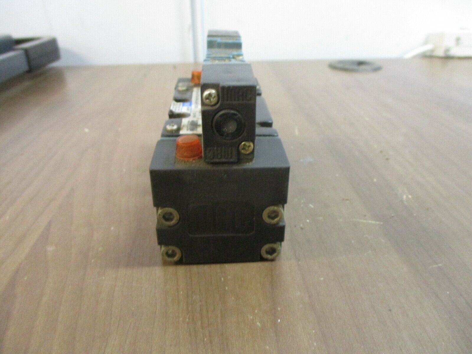 MAC Solenoid Valve MV-P2A-AFDA-DM-DJAP-1DG 30-120PSI Used