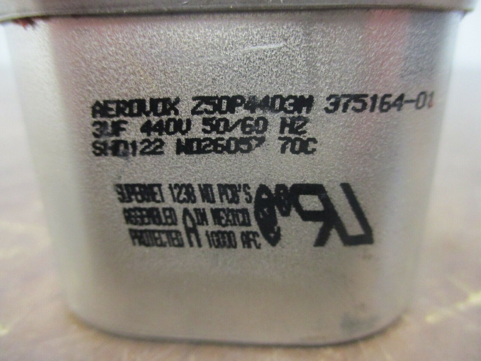 Aerovox Capacitor Z50P4403M 3uF 440V 50/60Hz New Surplus