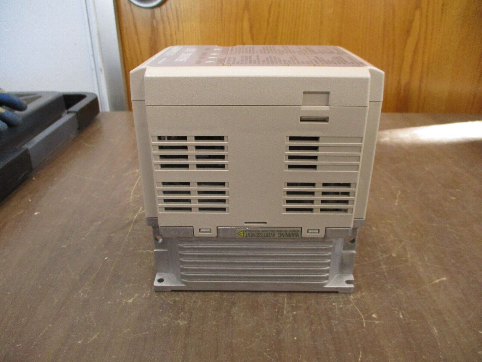 Yaskawa Braking Unit CDBR-4045D Rev. B New Surplus