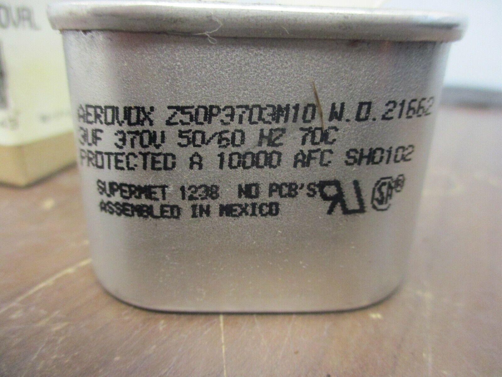 Aerovox Capacitor Z50P3703M10 3uF 370V 50/60Hz New Surplus
