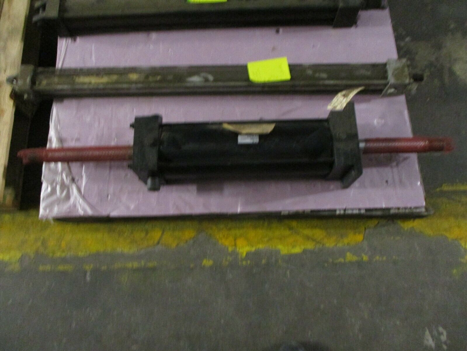 RWC Air Cylinder 889104101 250PSI Used