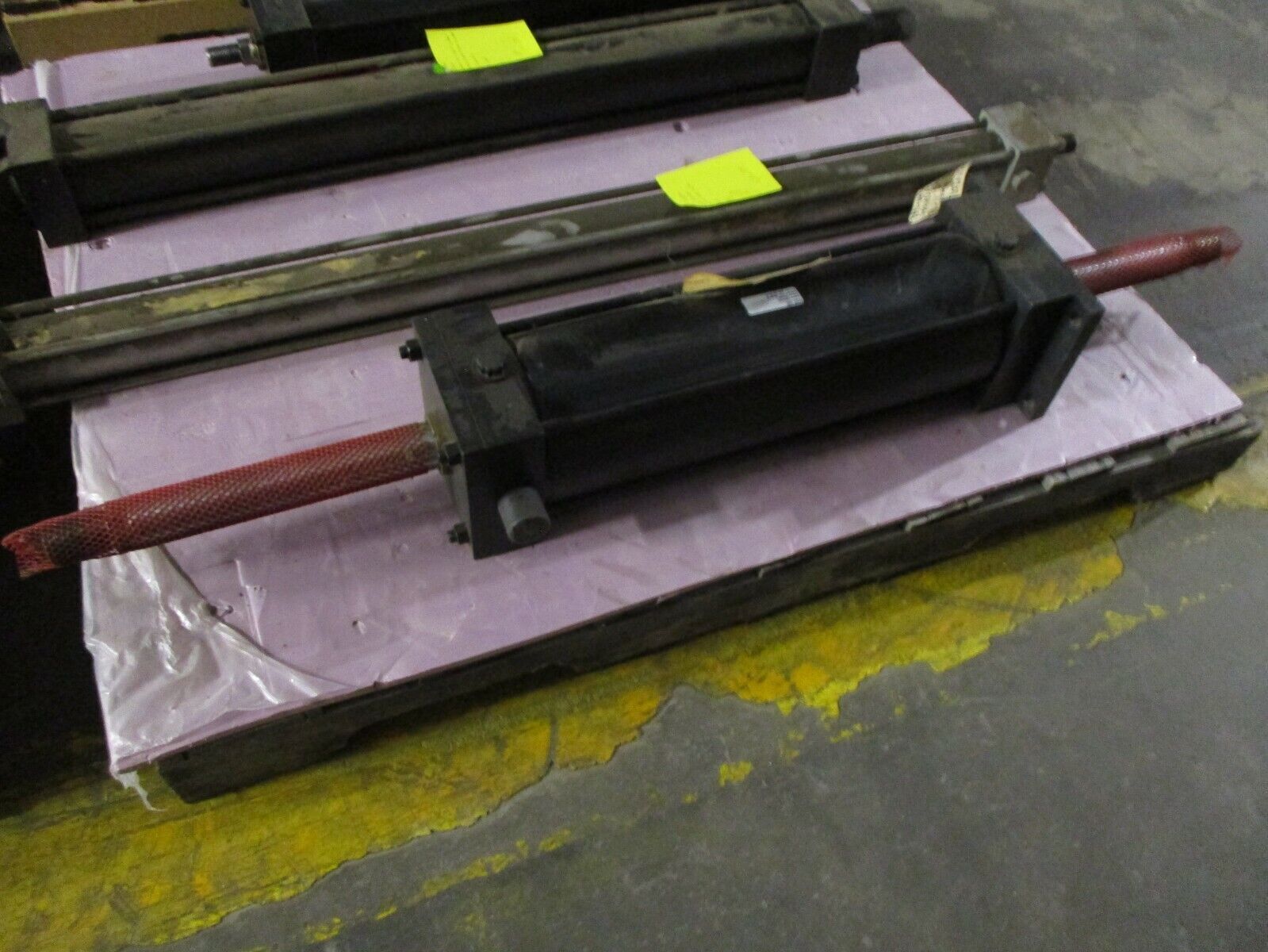 RWC Air Cylinder 889104101 250PSI Used