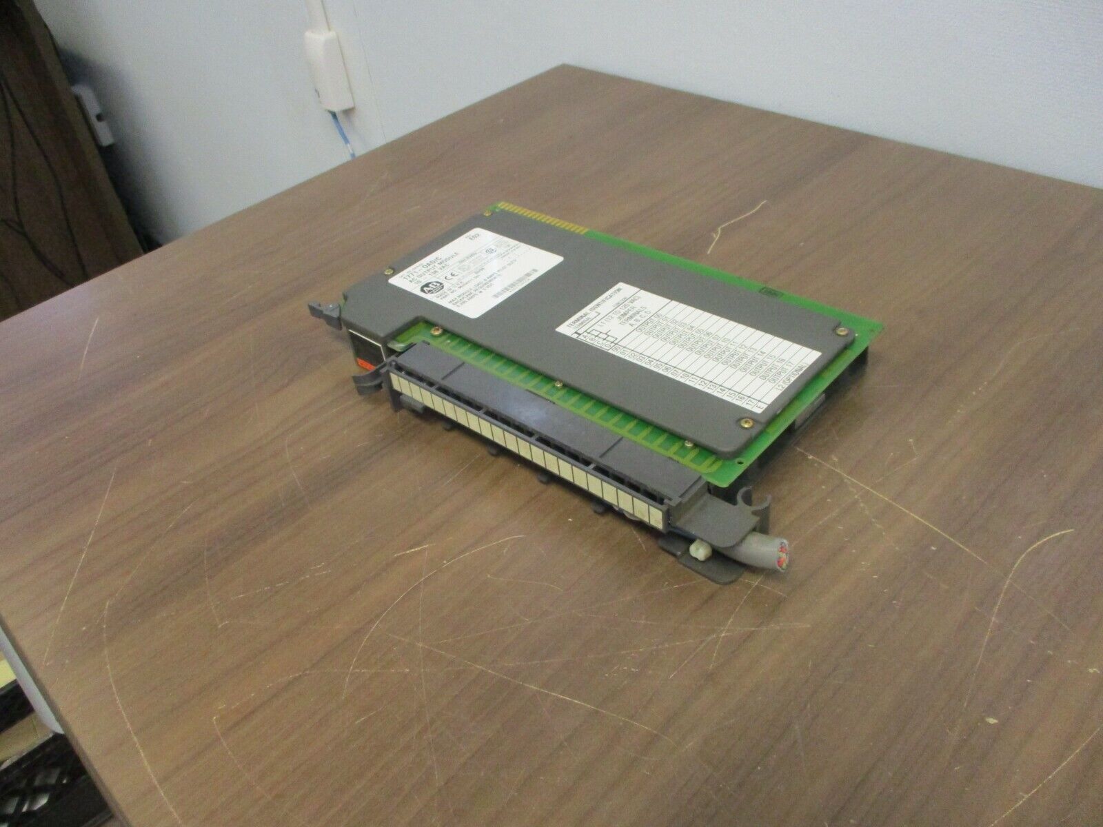 Allen-Bradley AC Output Module 1771-OAD/C 10-138VAC Ser. C Rev: E02 Used
