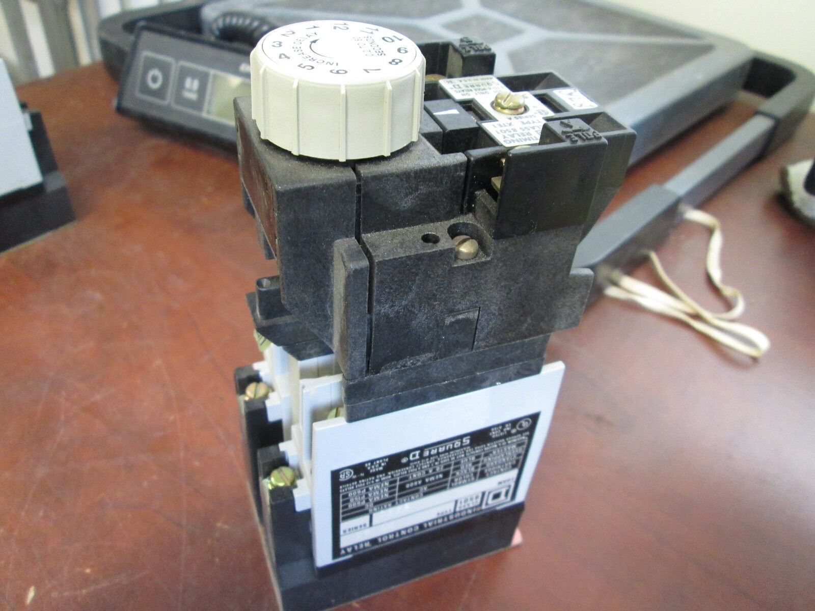 Square D Timing Relay 8501XTE1 Range: .2-60 Sec 120V Coil Used