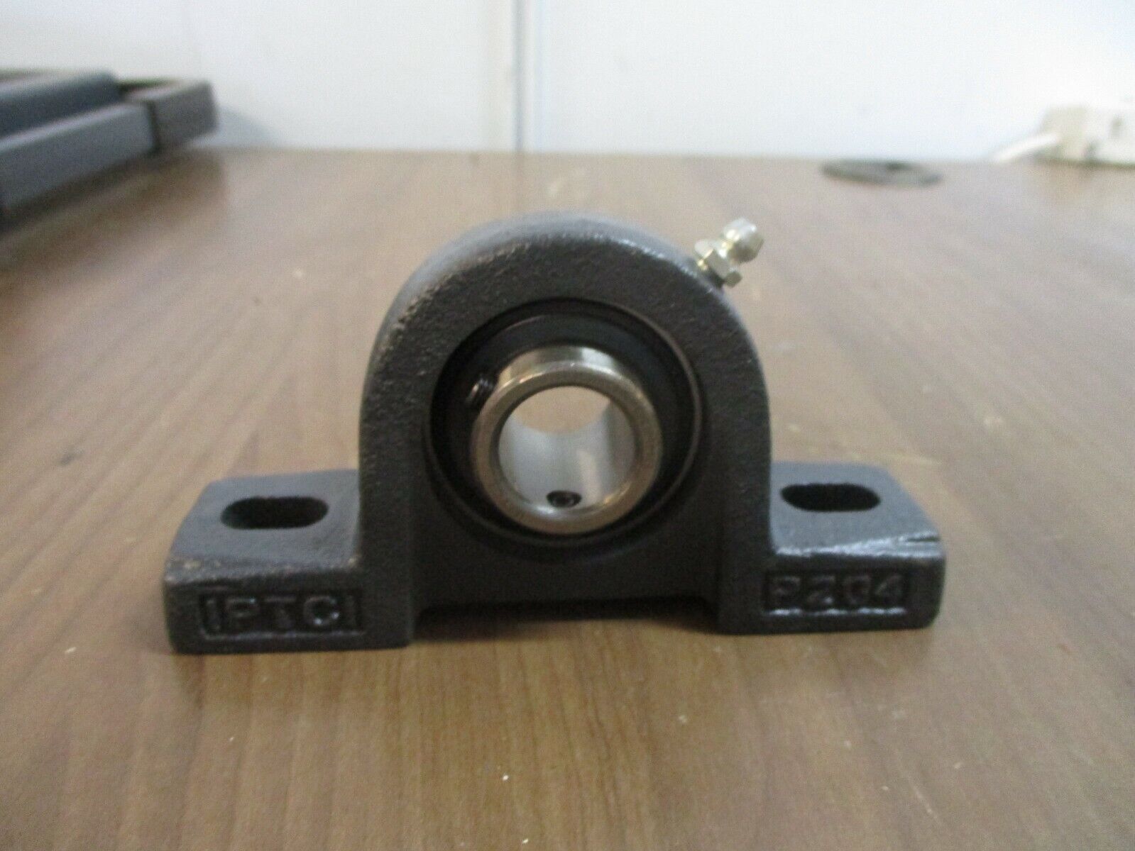 IPTCI Pillow Block Bearing P204 *No Box* New Surplus