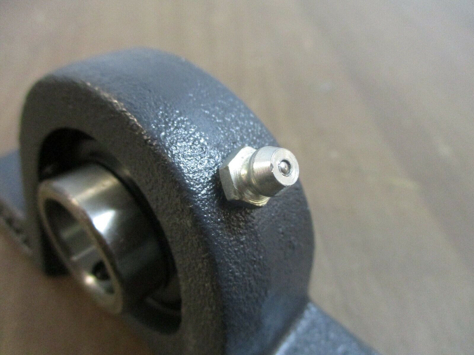 IPTCI Pillow Block Bearing P204 *No Box* New Surplus