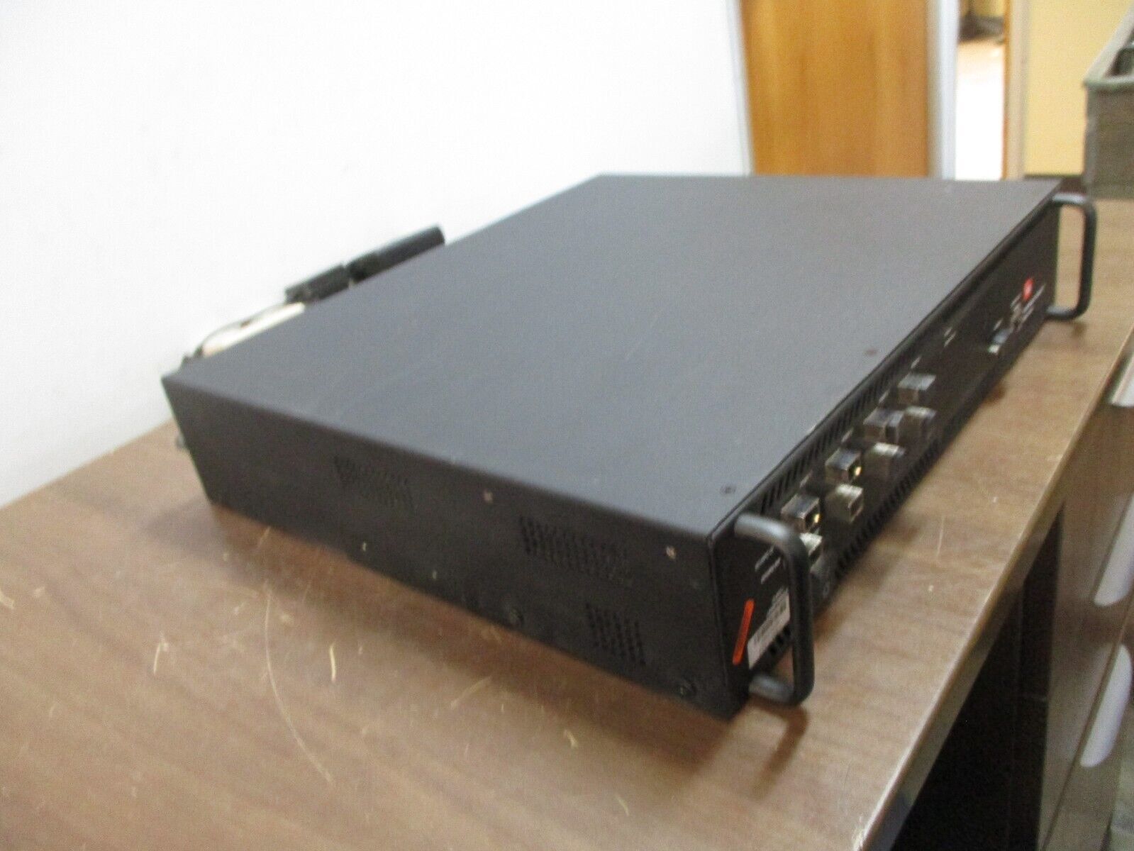 ADC InterReach Fusion Main Hub 740610-1 Rev. E F/W Rev. 0000F5 Used