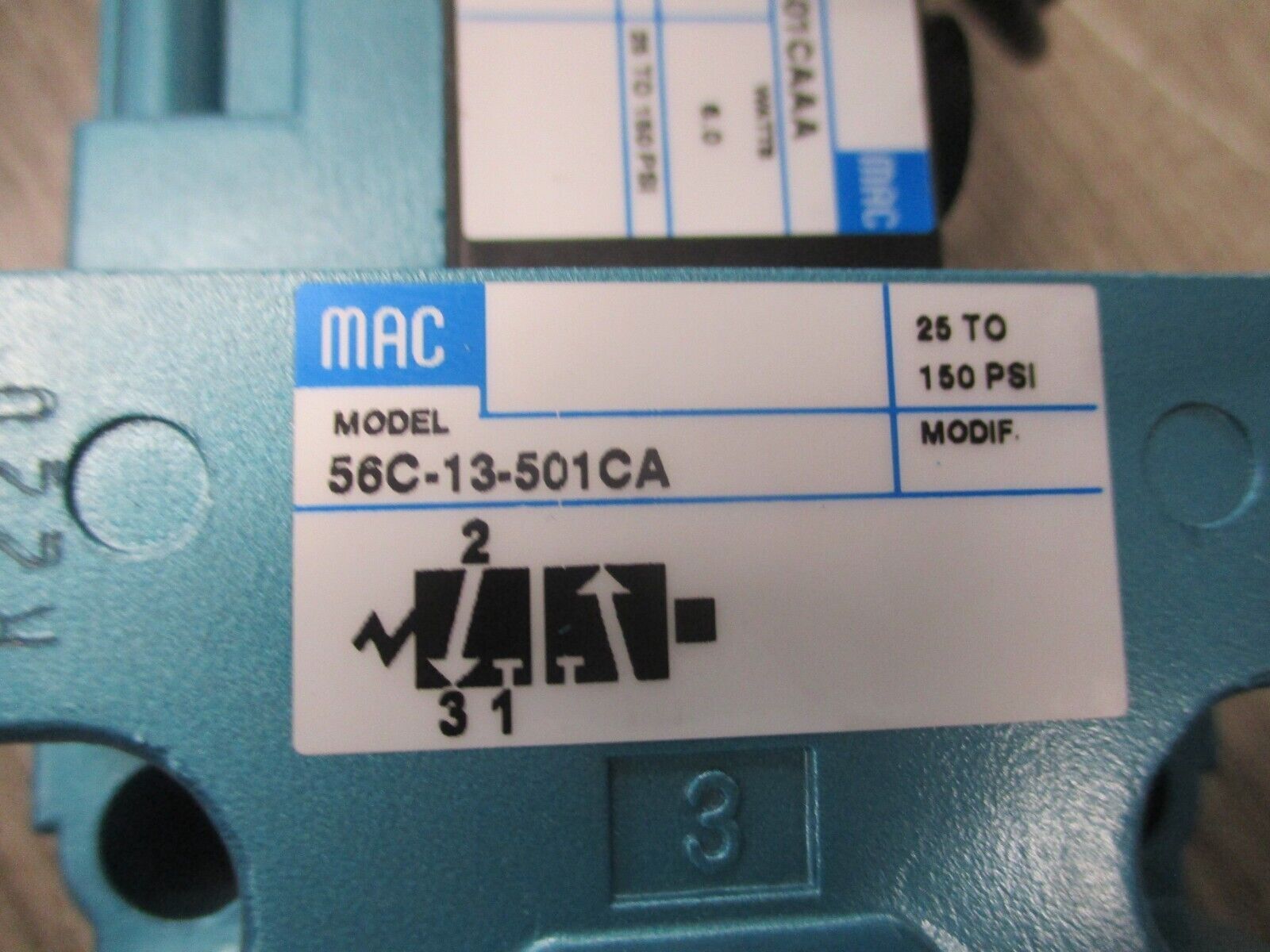 MAC Solenoid Valve 56C-13-501CA 24VDC 3-Way Inline New Surplus
