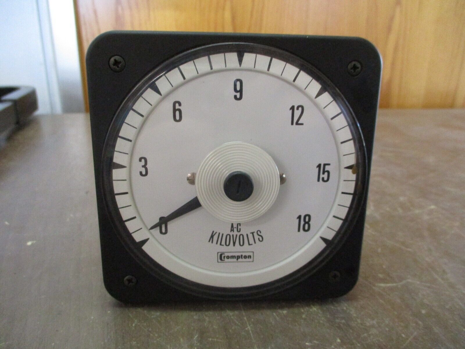 Crompton Kilovolt Meter 077-05GA-PZW4-C6 Range: 0-18kV Used