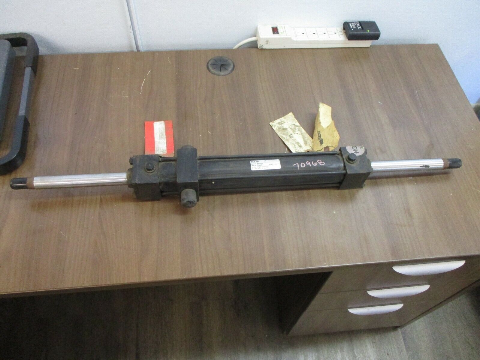 RWC Air Cylinder 884602104 250PSI Used