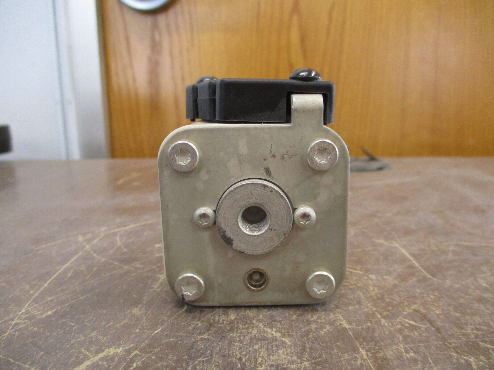 Eaton Bussmann Series Fuse 170M4467 700A 700V Used