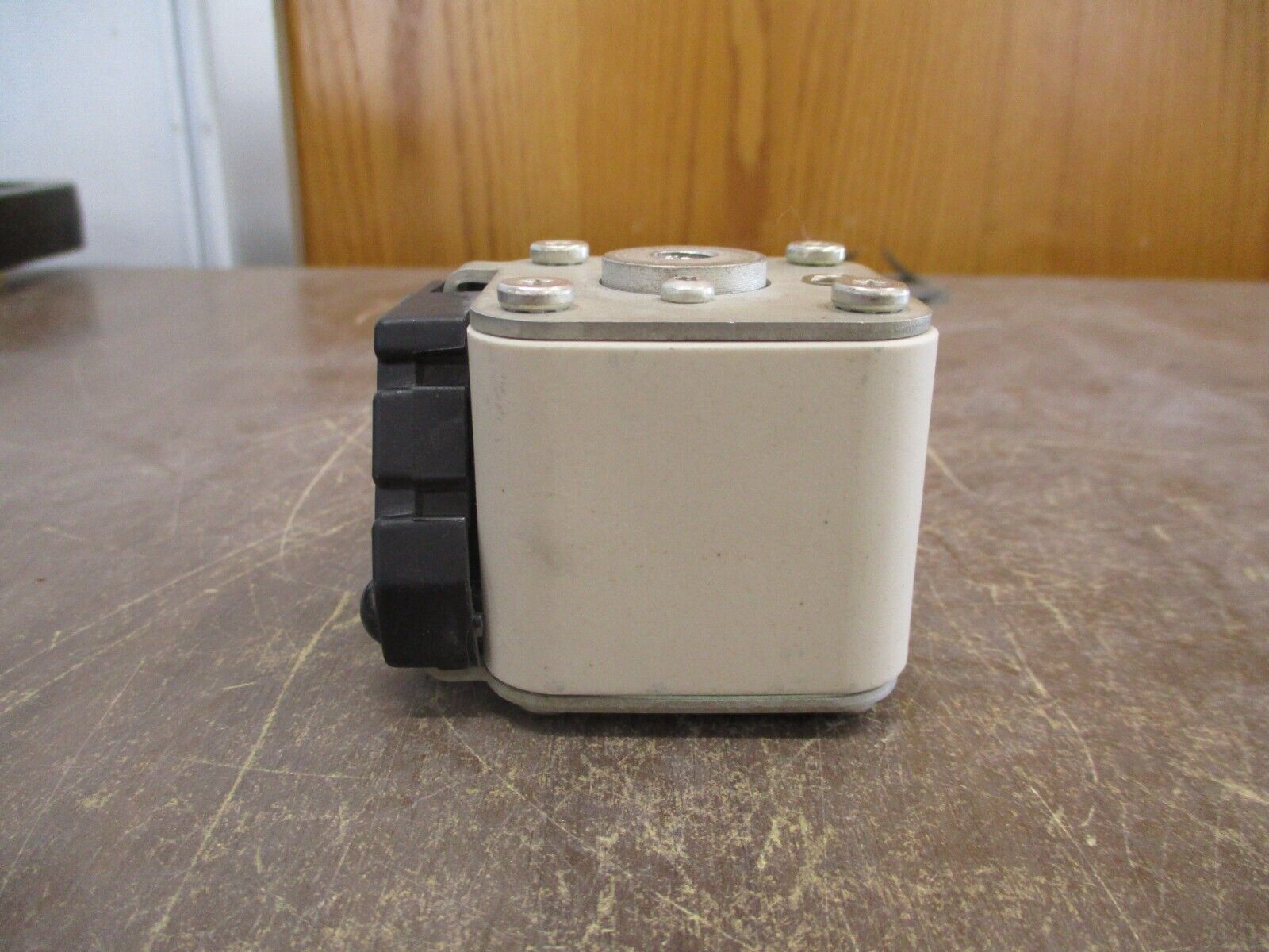 Eaton Bussmann Series Fuse 170M4467 700A 700V Used