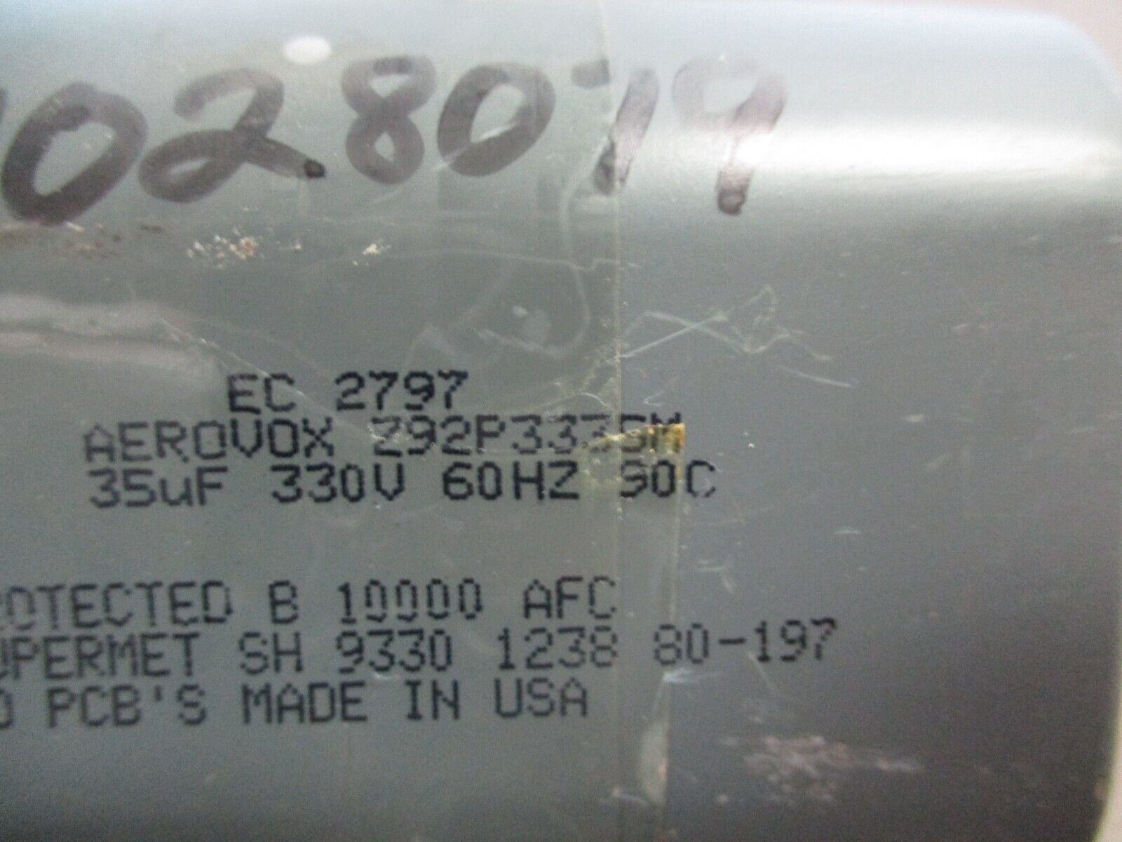 Aerovox Capacitor Z92P3335M 35uF 330V 60Hz Used