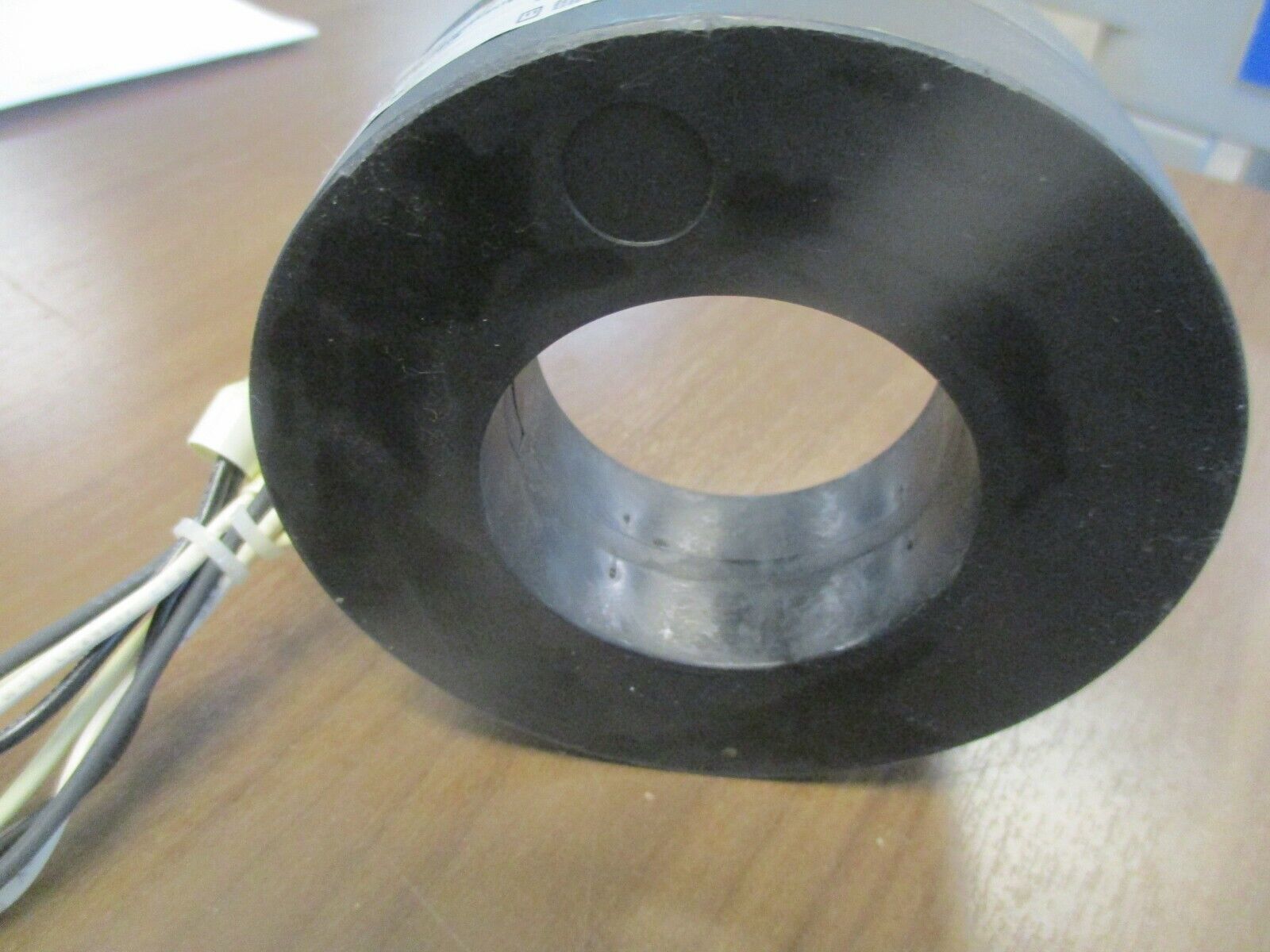 Square D Current Transformer 7RL-751B Ratio 750:5A 600V 50-400Hz Used