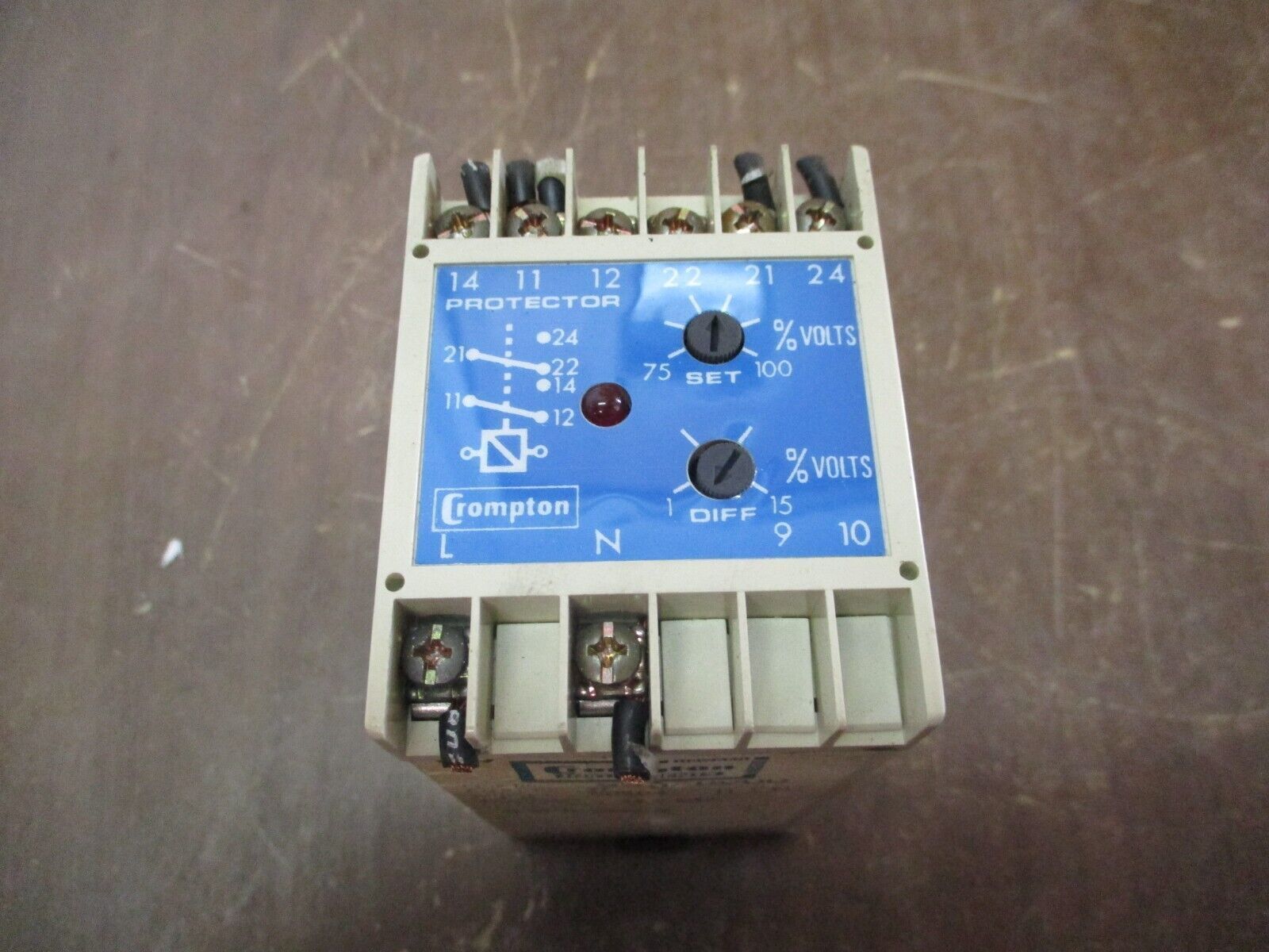Crompton Protector Undervoltage Relay 252-PVUU 120V 60Hz Used