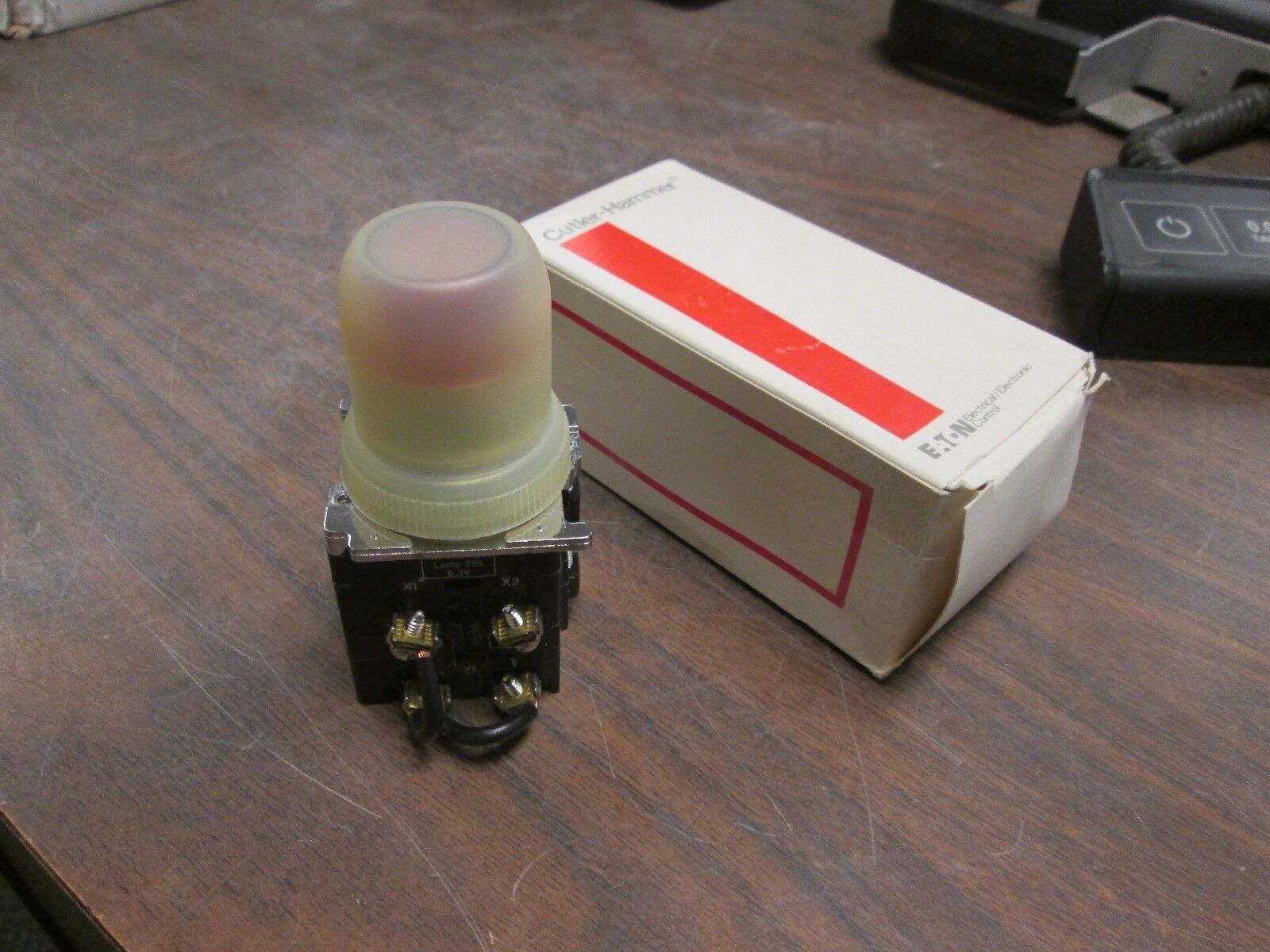 Cutler-Hammer Pretest Light 10250T74NRF Red New Surplus