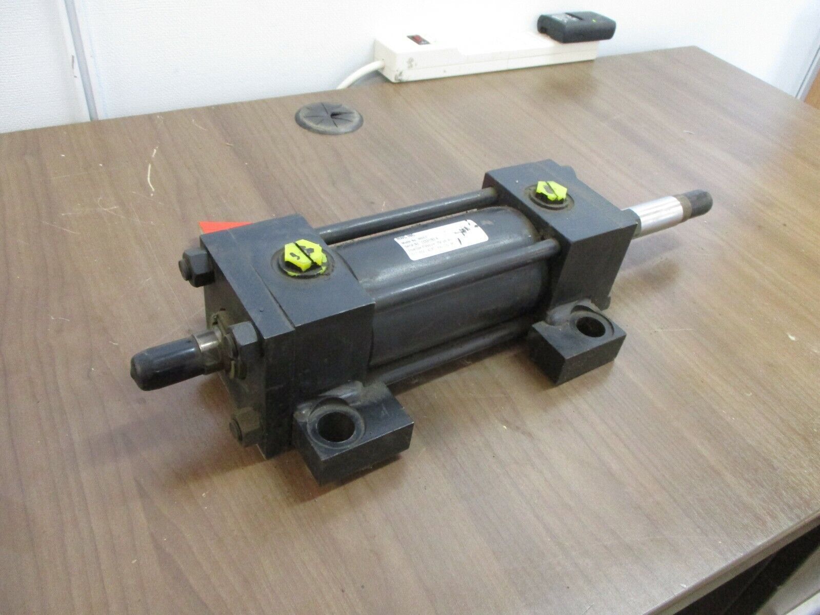 RWC Air Cylinder 890203107 250PSI Used