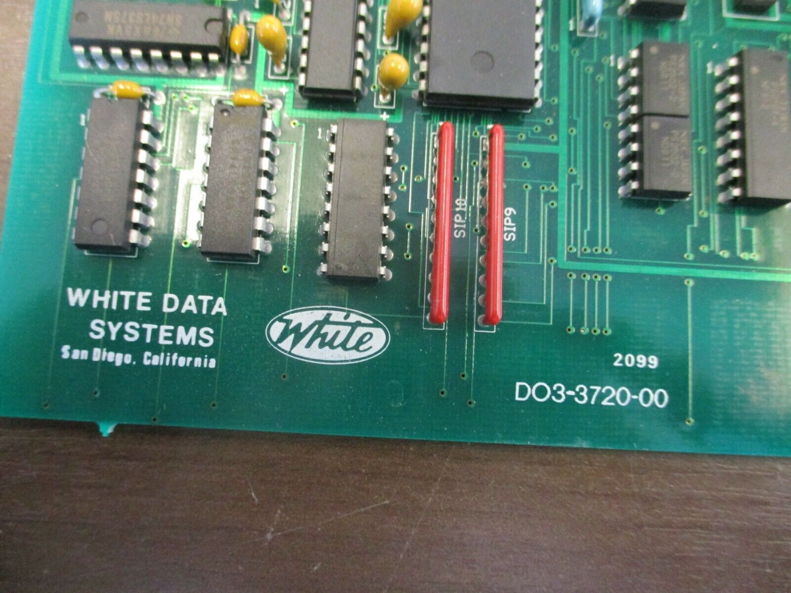 White Control Board DO3-3720-00 Used