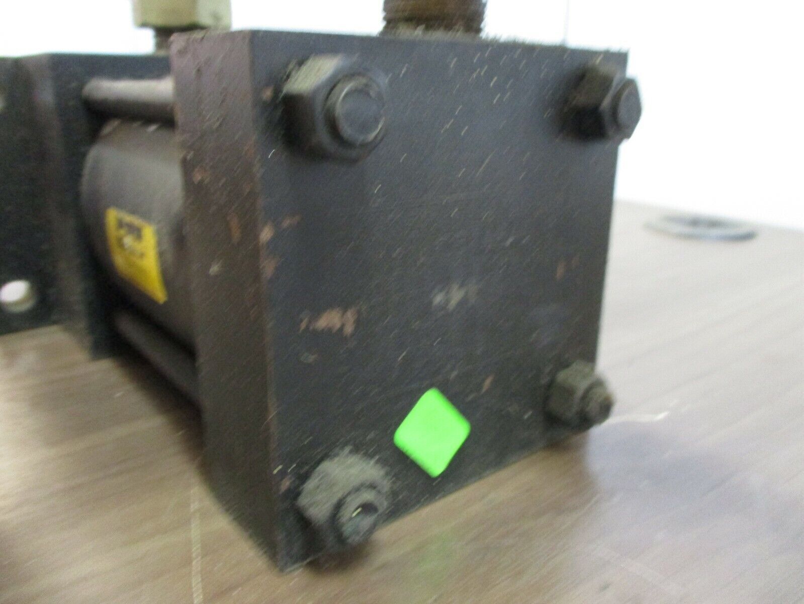 RWC Air Cylinder 8847-16-106 250PSI Used